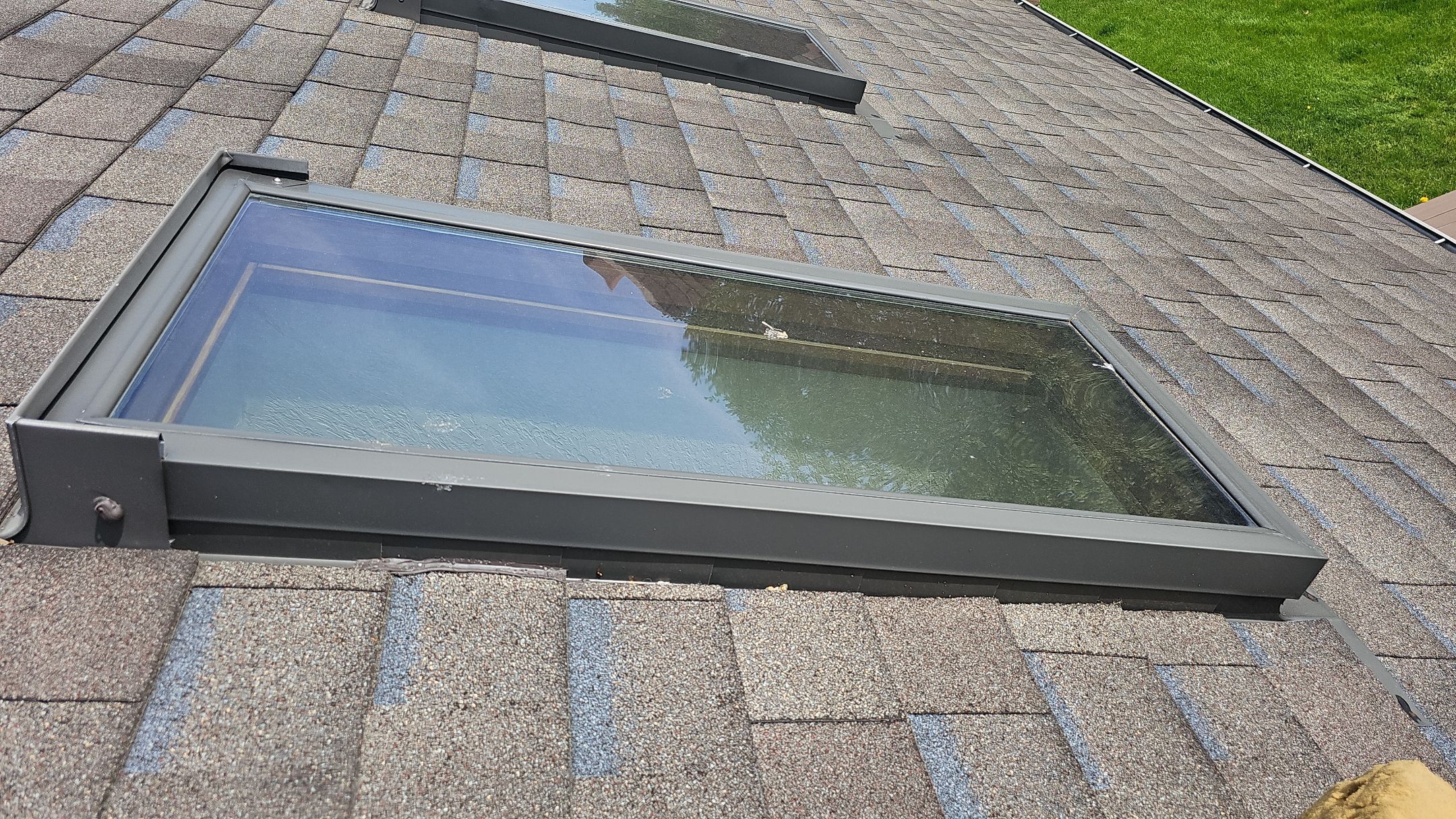 ATLAS PINNACLE COLOR: WEATHERED SHADOW by Eagle Eye Roofing