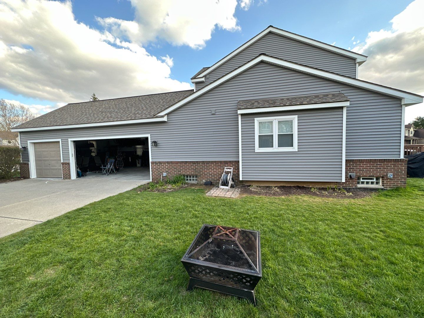Siding Replacement using Certainteed Classic Restoration D4 by 180 Contractors