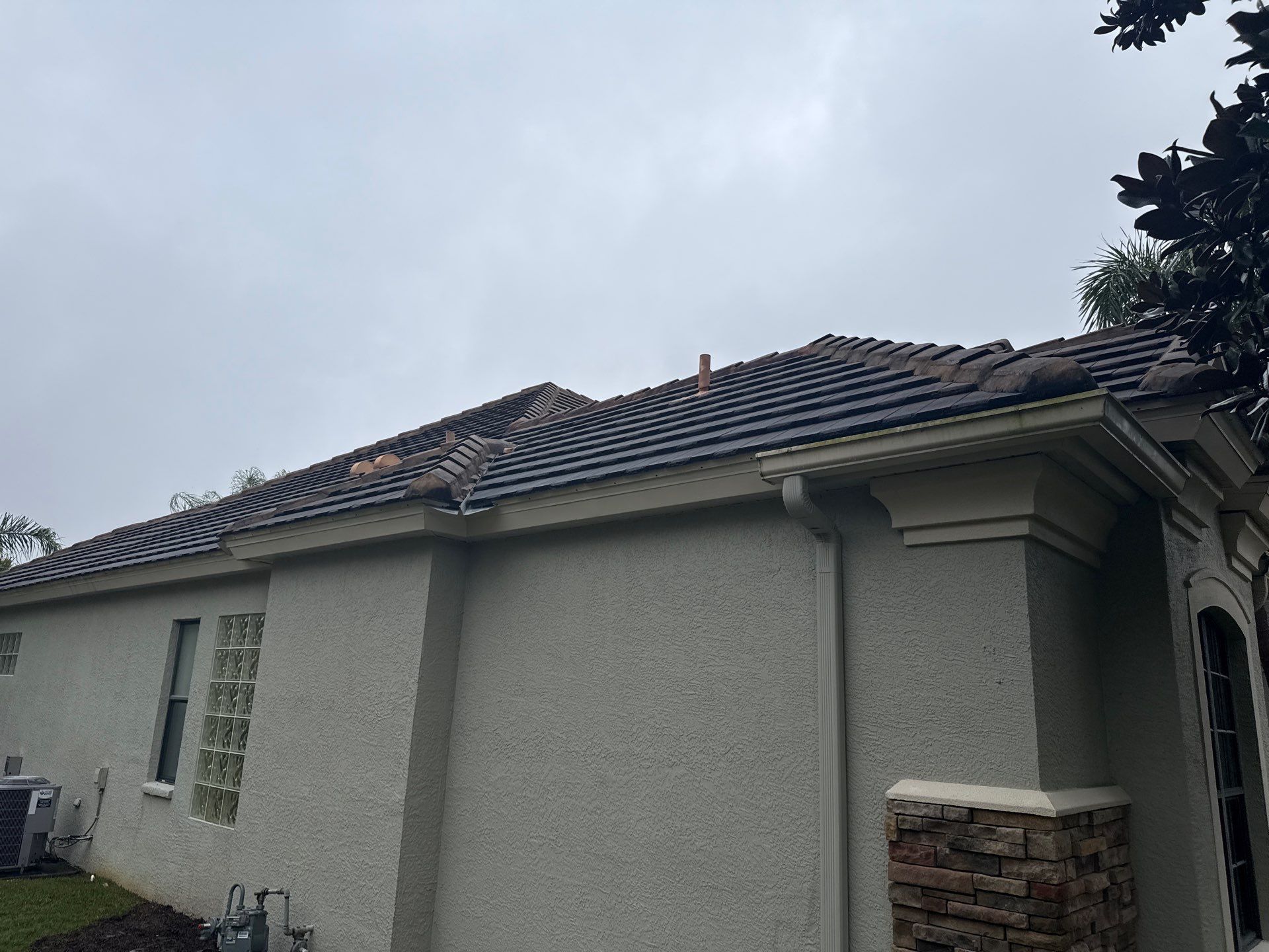 Tile Roof, Gutter & Pool Cage Cleaning – Lakewood Ranch Country Club, Lakewood Ranch, FL by Sunshine AquaWash