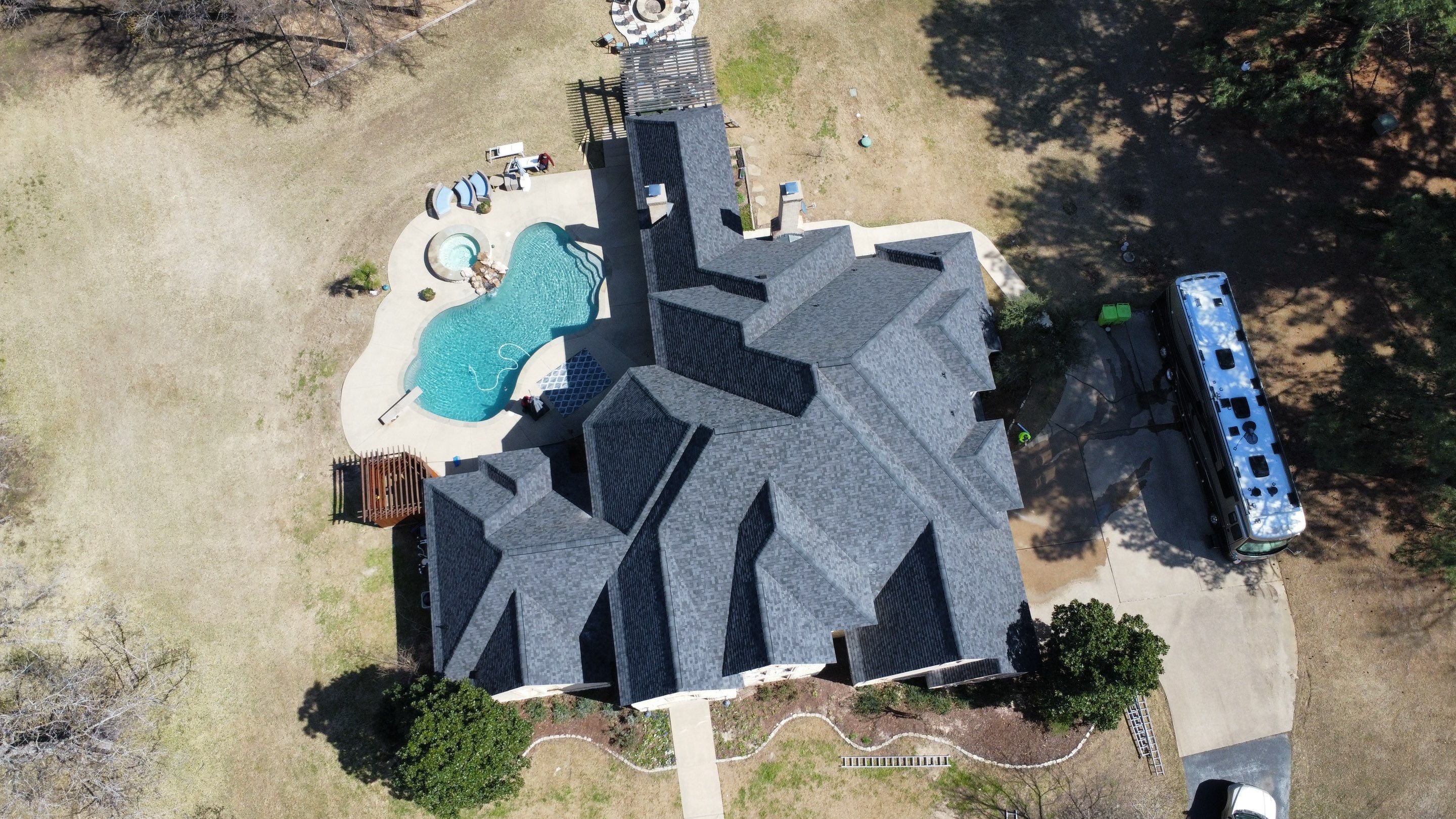 Landmark Moire Black by First Out Roofing 