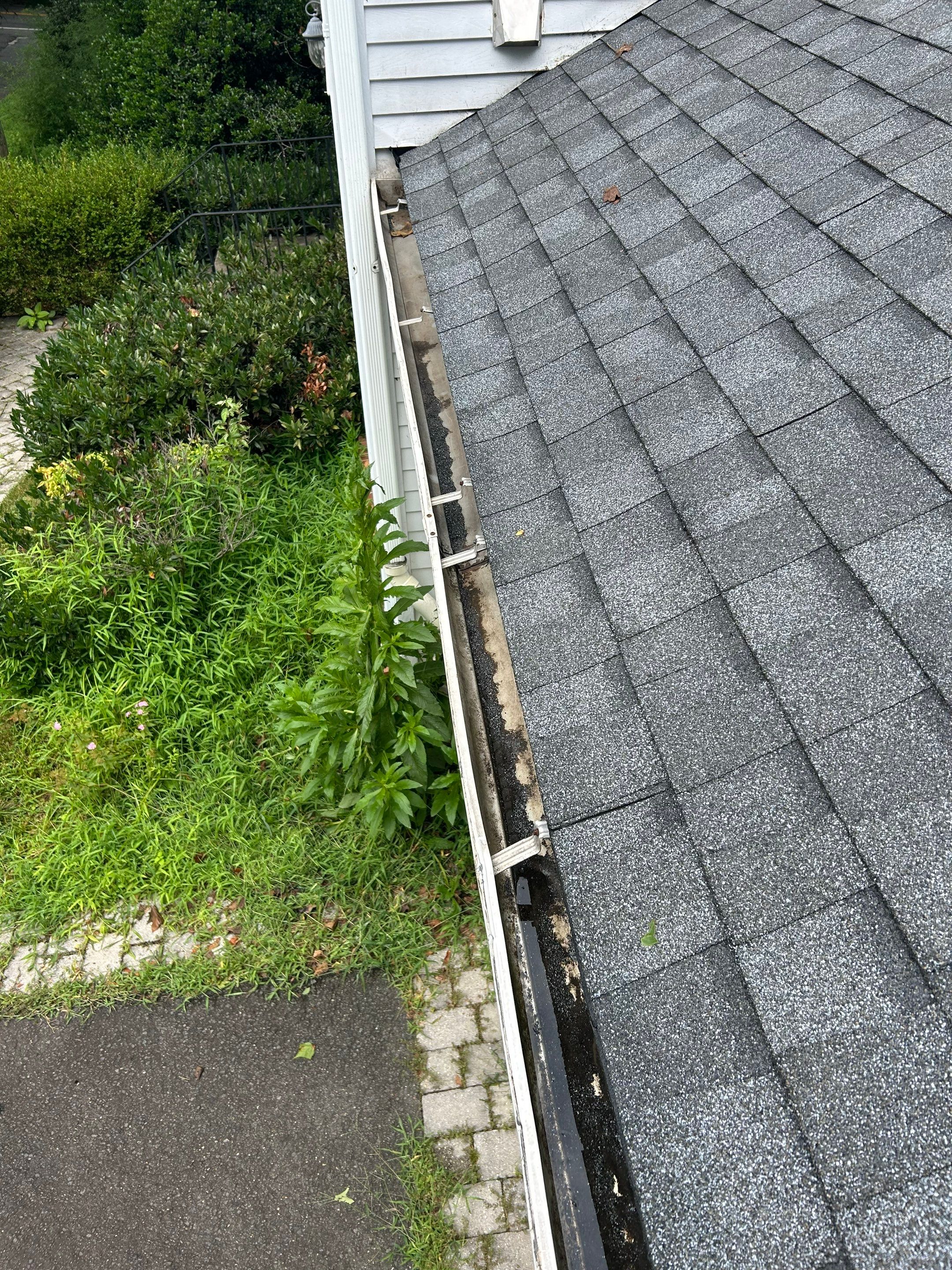 Oakton: Residential Roof Replacement with CertainTeed Landmark Designer Shingles in Pewter by RM Banning, Inc.