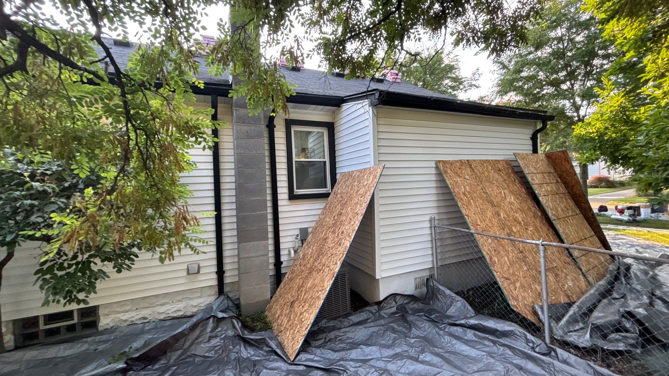 Roof Replacement using Owens Corning Onyx Black by 180 Contractors