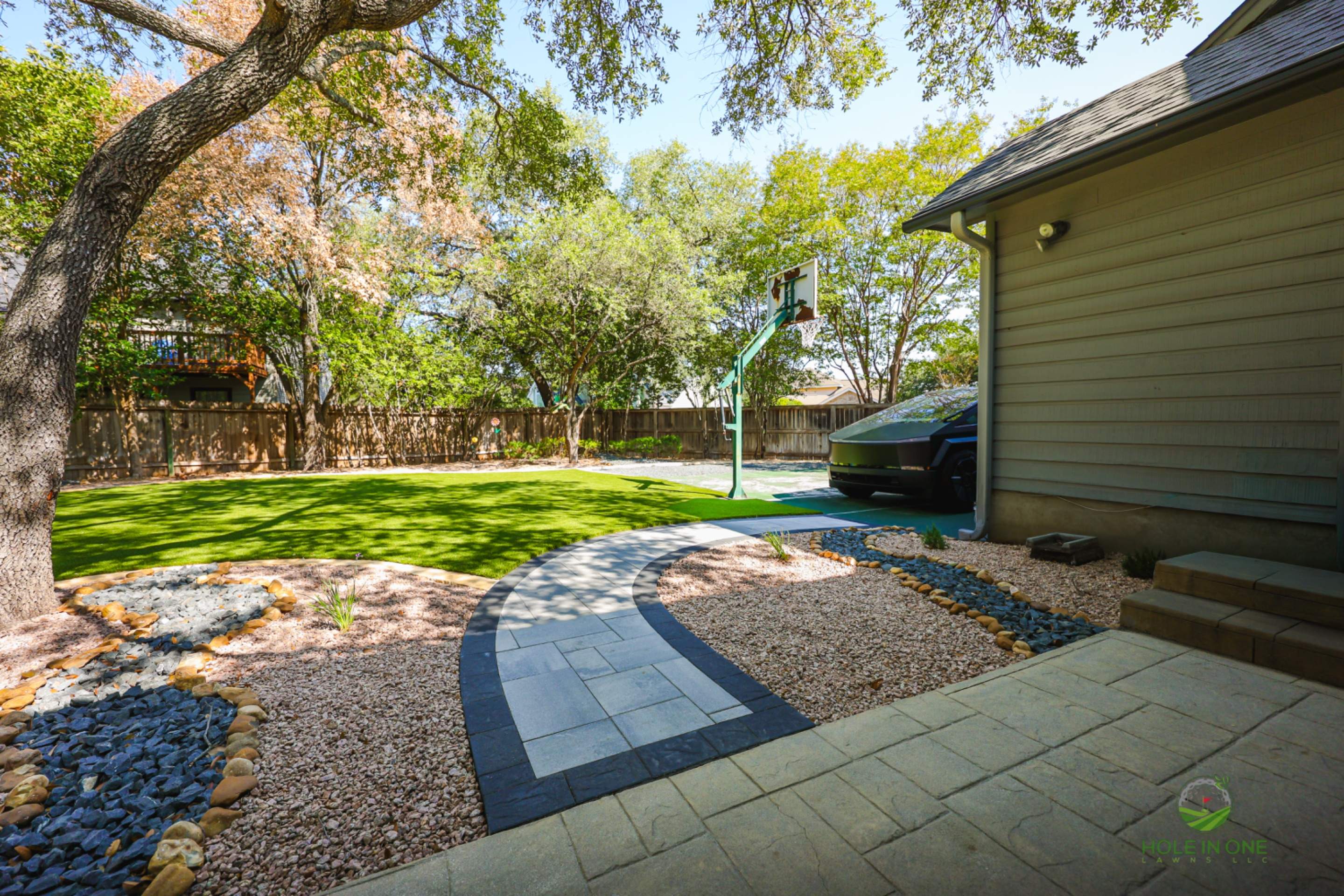 Chase Oak, San Antonio Tx. by Hole In One Lawns, LLC