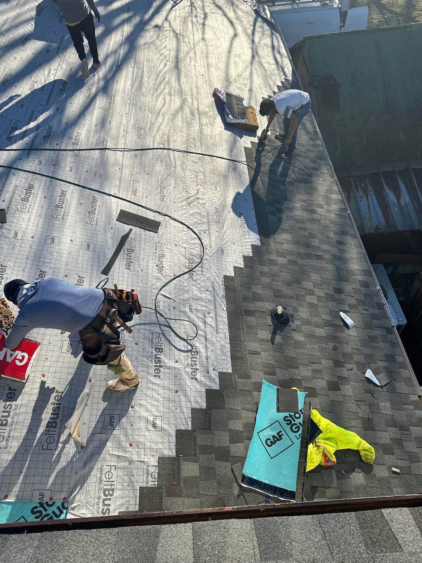 Residential Roofing Installation using GAF Timberline HDZ Harvest Blend in Nantucket Morning by Undersun Roofing 