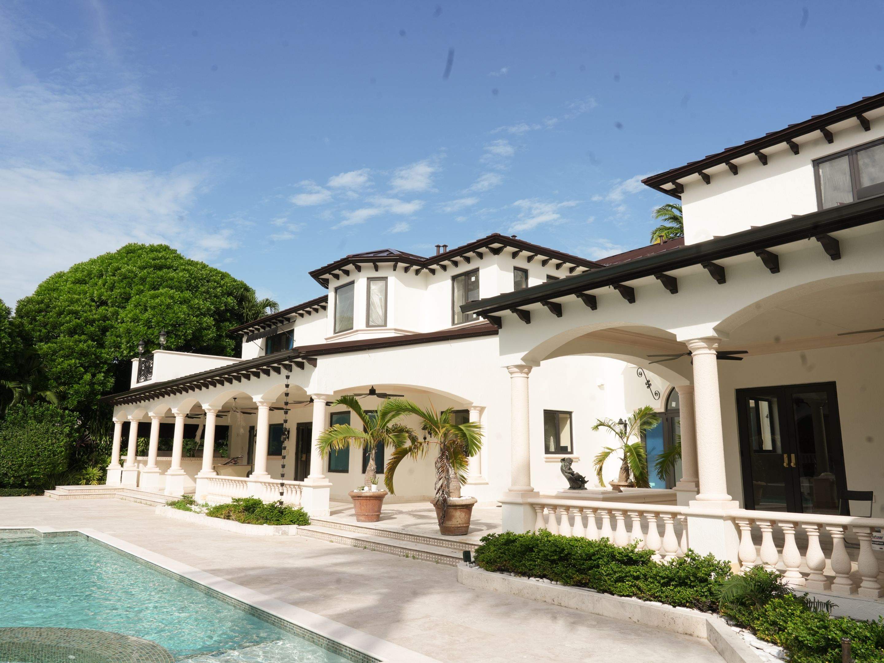 Metal Roof - Galvalume - Mansard Brown by Istueta Roofing