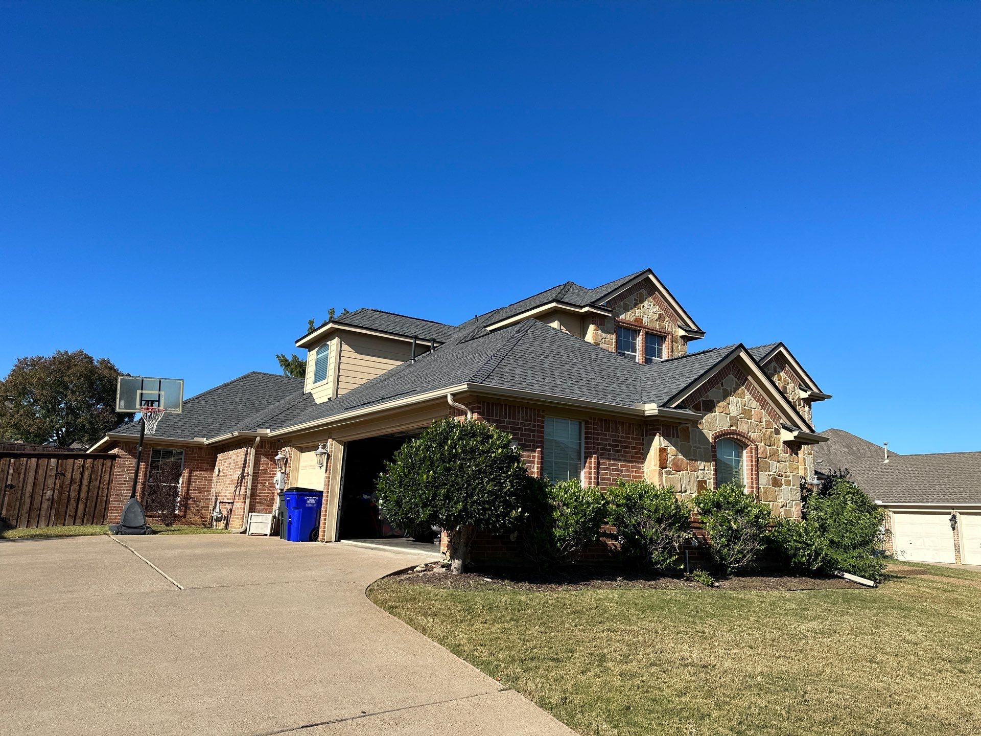 Full Roof Replacement in Mansfield Texas - GAF MasterElite Golden Pledge 25 year Warranty by First United Roofing & Construction