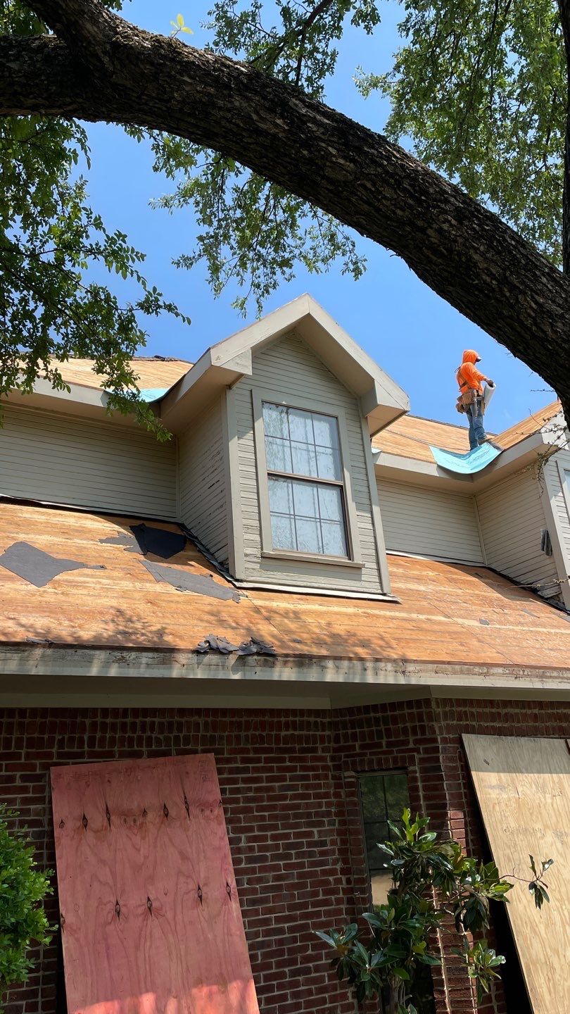 Residential Roofing Installation using Dal-TIle Perennial Slate by Roof Experts