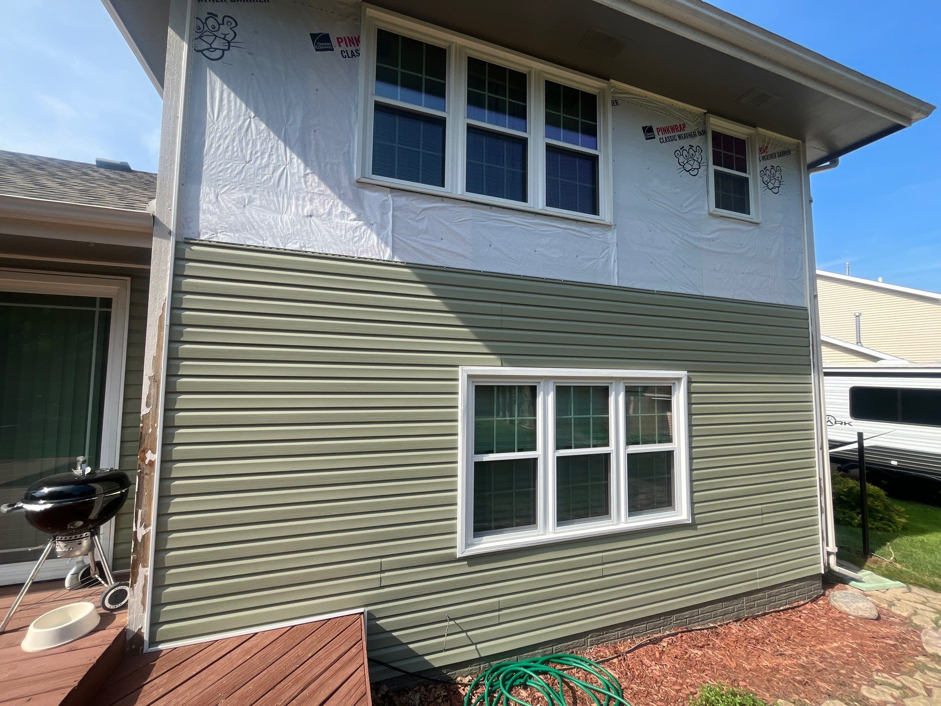 Vinyl siding in Pleasant Hill, IA by Blu Ember Properties