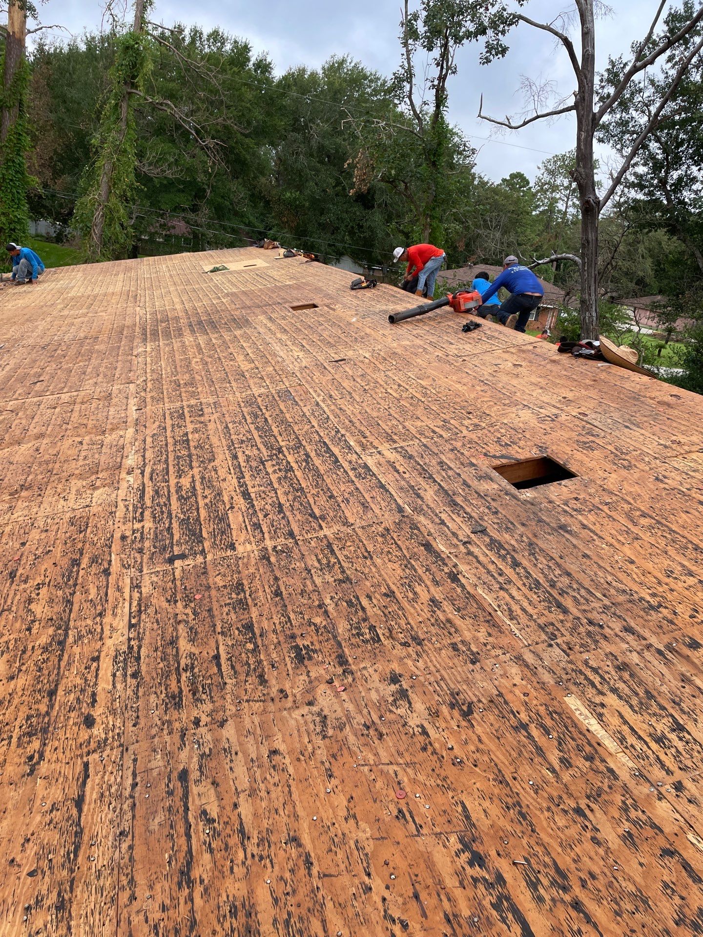 Residential Roofing Installation using Owen's Corning Duration (Lifetime) Shingles by Roof Repair Company
