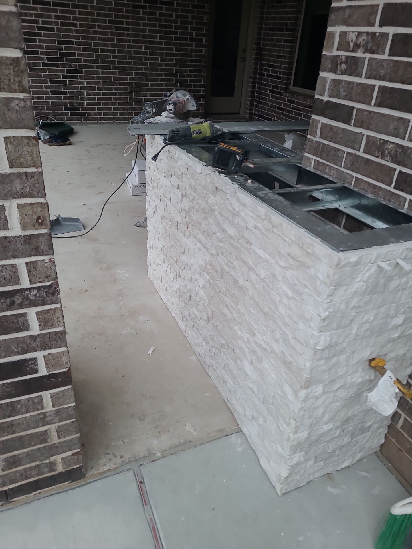 Summer Kitchen in Fulshear by SophAlx LLC