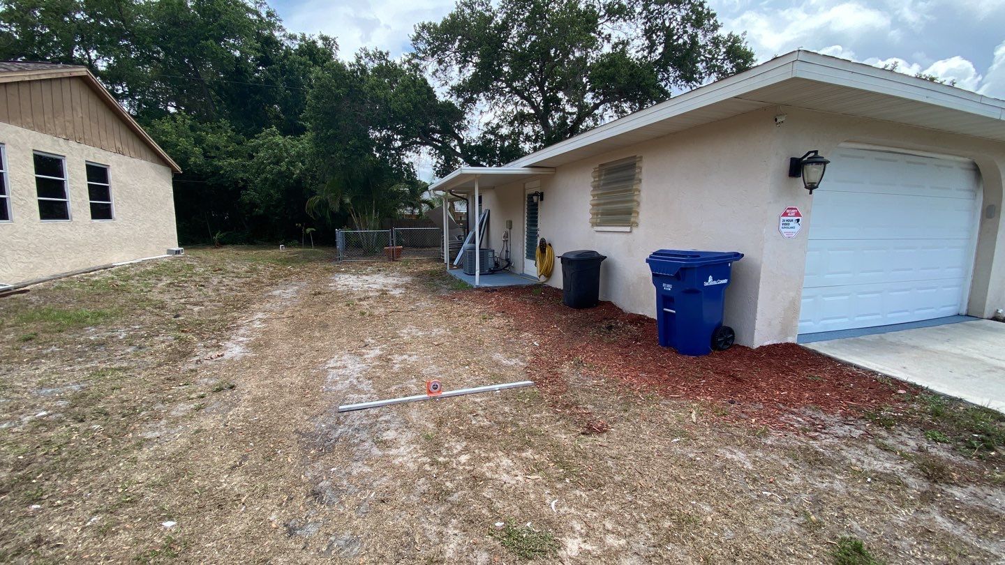 Venice, Florida  6 ft. White Vinyl Privacy Fence by Asap fence and gates, LLC