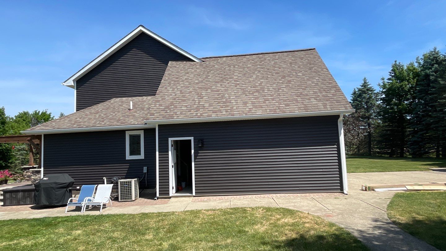 Siding Replacement using Certainteed Restoration Classic D4 by 180 Contractors
