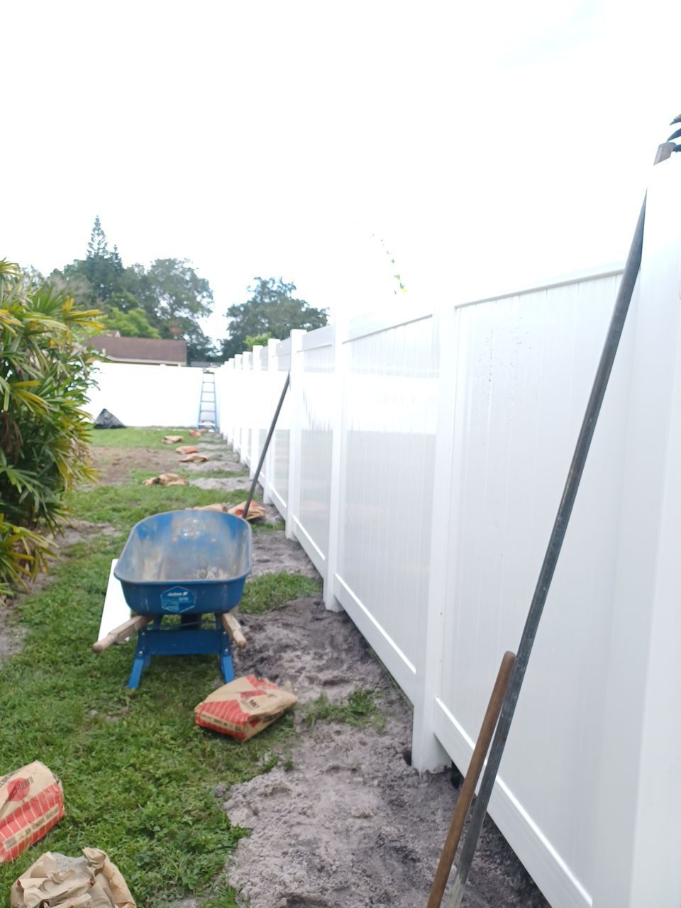 Sarasota, FL 6ft. Tall White Vinyl Privacy Fence by Asap fence and gates, LLC