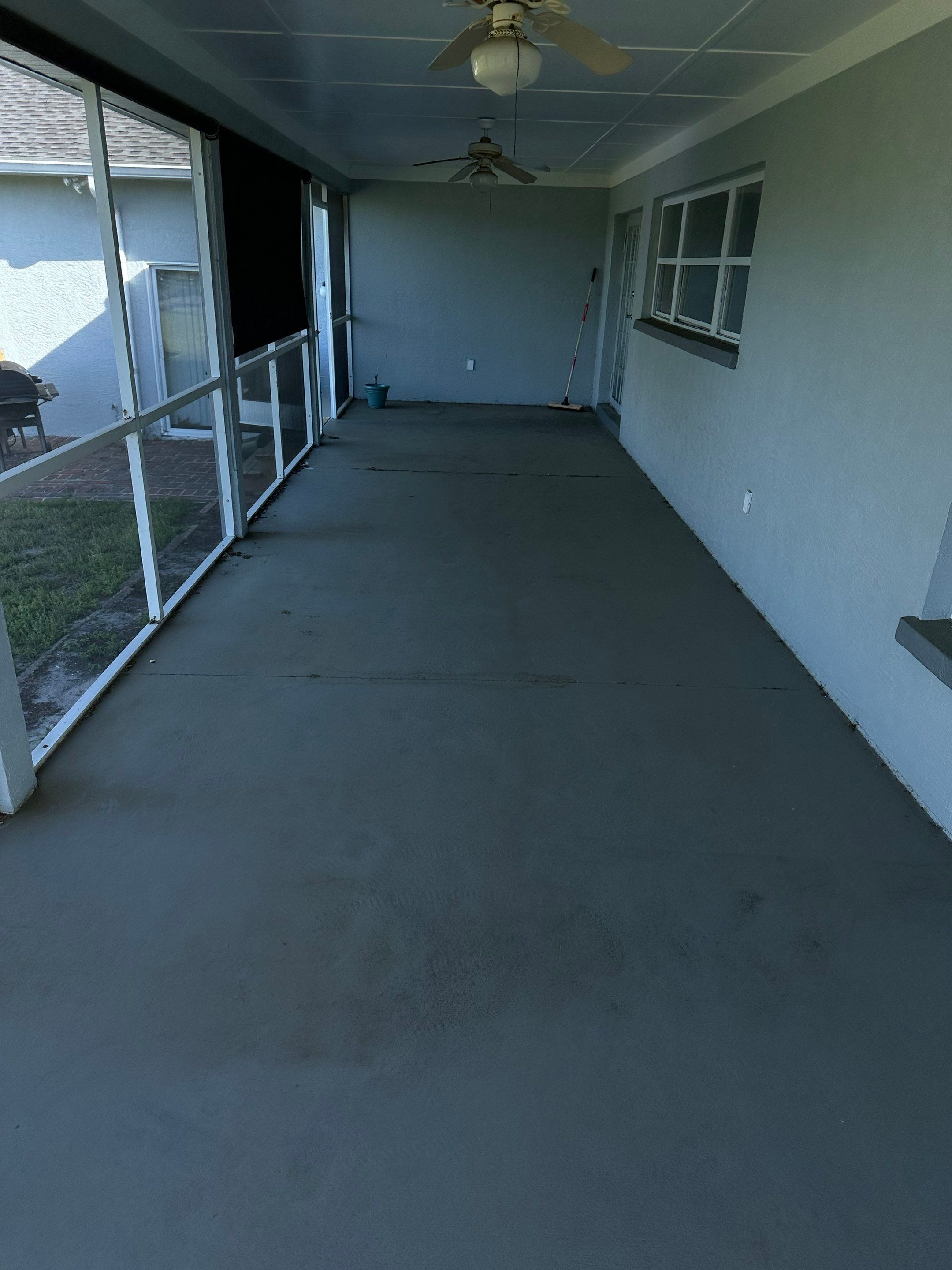 Vinyl Horse Fence & Concrete Pier Cleaning at Lesley Cox Equestrian, Parrish, FL | Sunshine AquaWash by Sunshine AquaWash