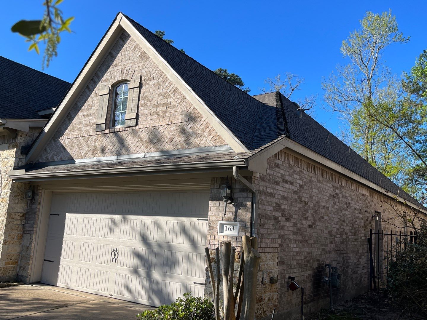 GAF HDZ - Weathered Wood by Elite Roofing LLC