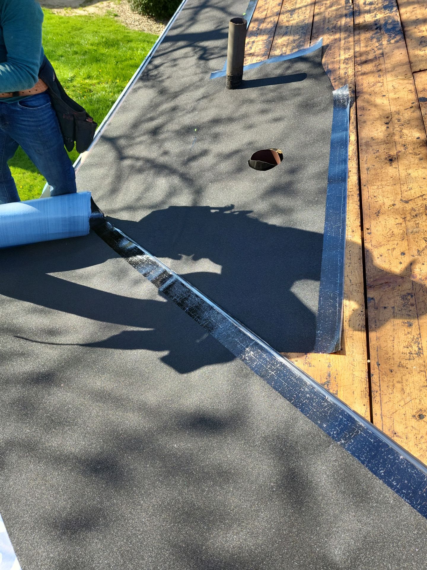 Atlas Pinnacle, Color, Weathered Wood, Drip Edge, Royal Brown by Eagle Eye Roofing