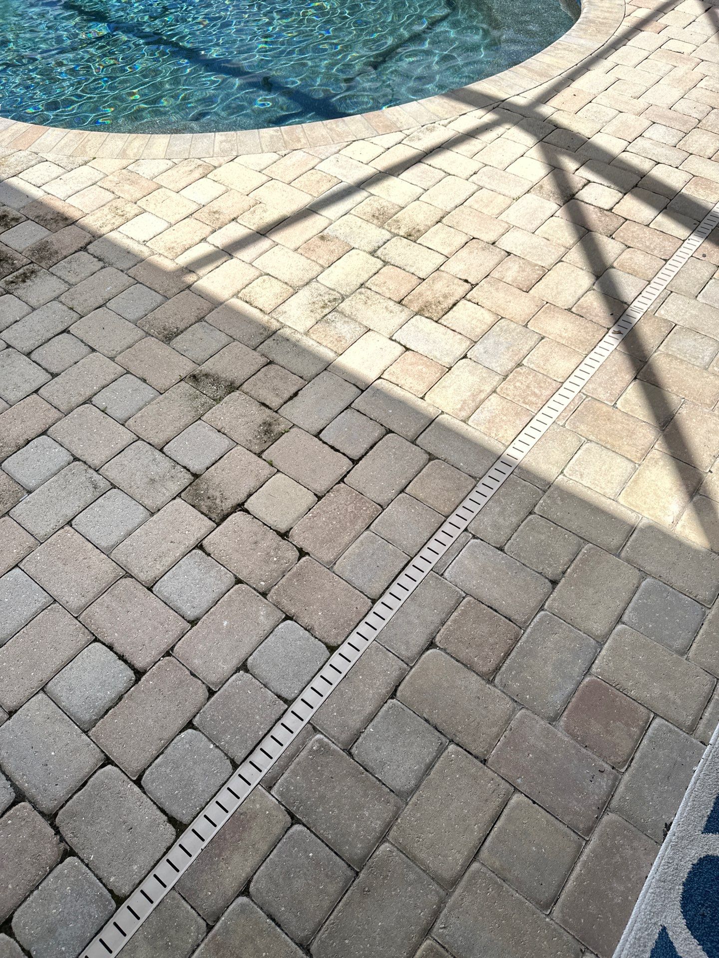 Paver Driveway, Pool Deck, Outdoor Furniture & Culvert Cleaning in Winding River Community, Bradenton, FL | Sunshine AquaWash by Sunshine AquaWash