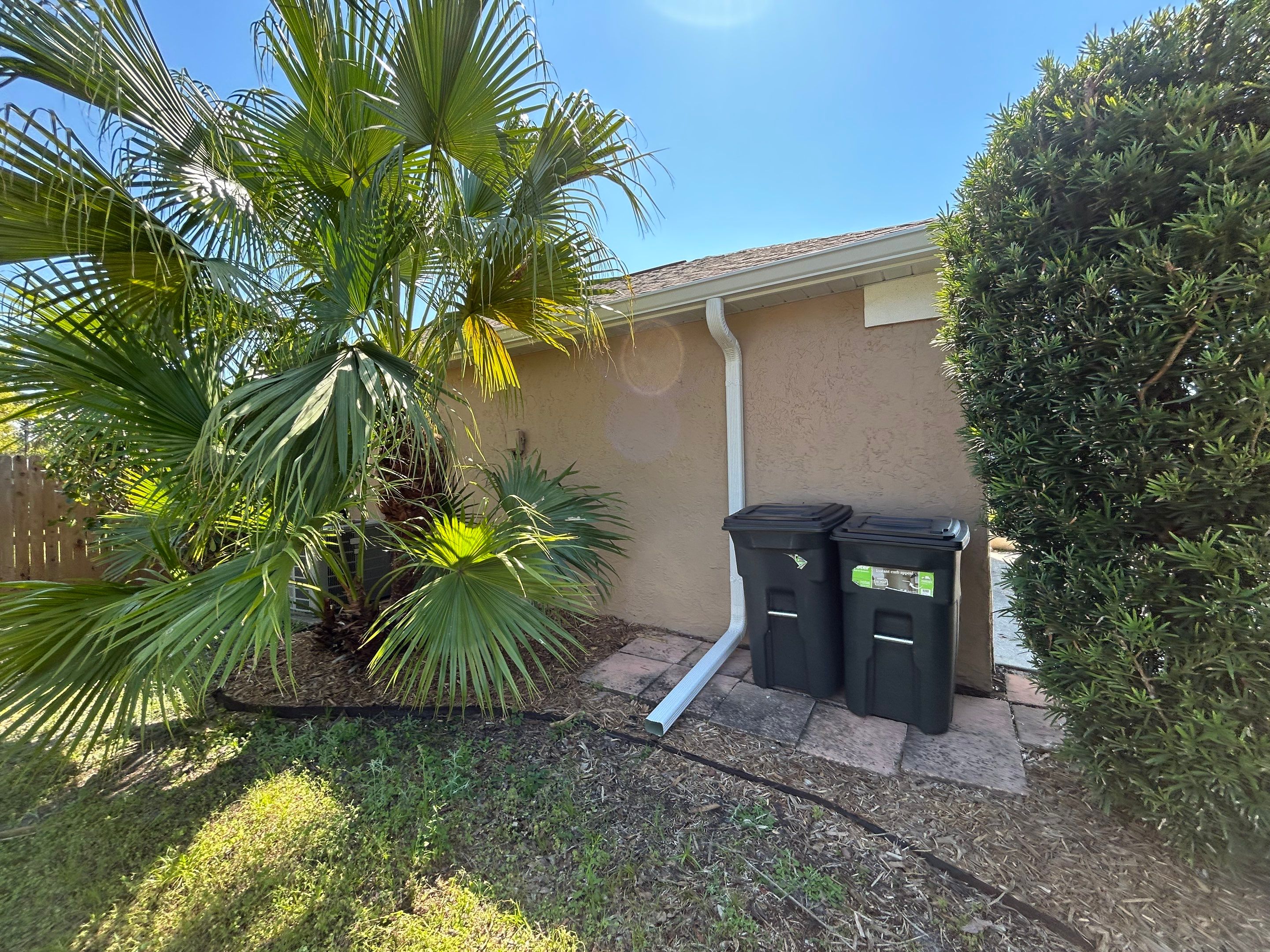 6 Inch Seamless Gutters using K-Style Seamless Gutters in Sarasota FL by Gutter Professors