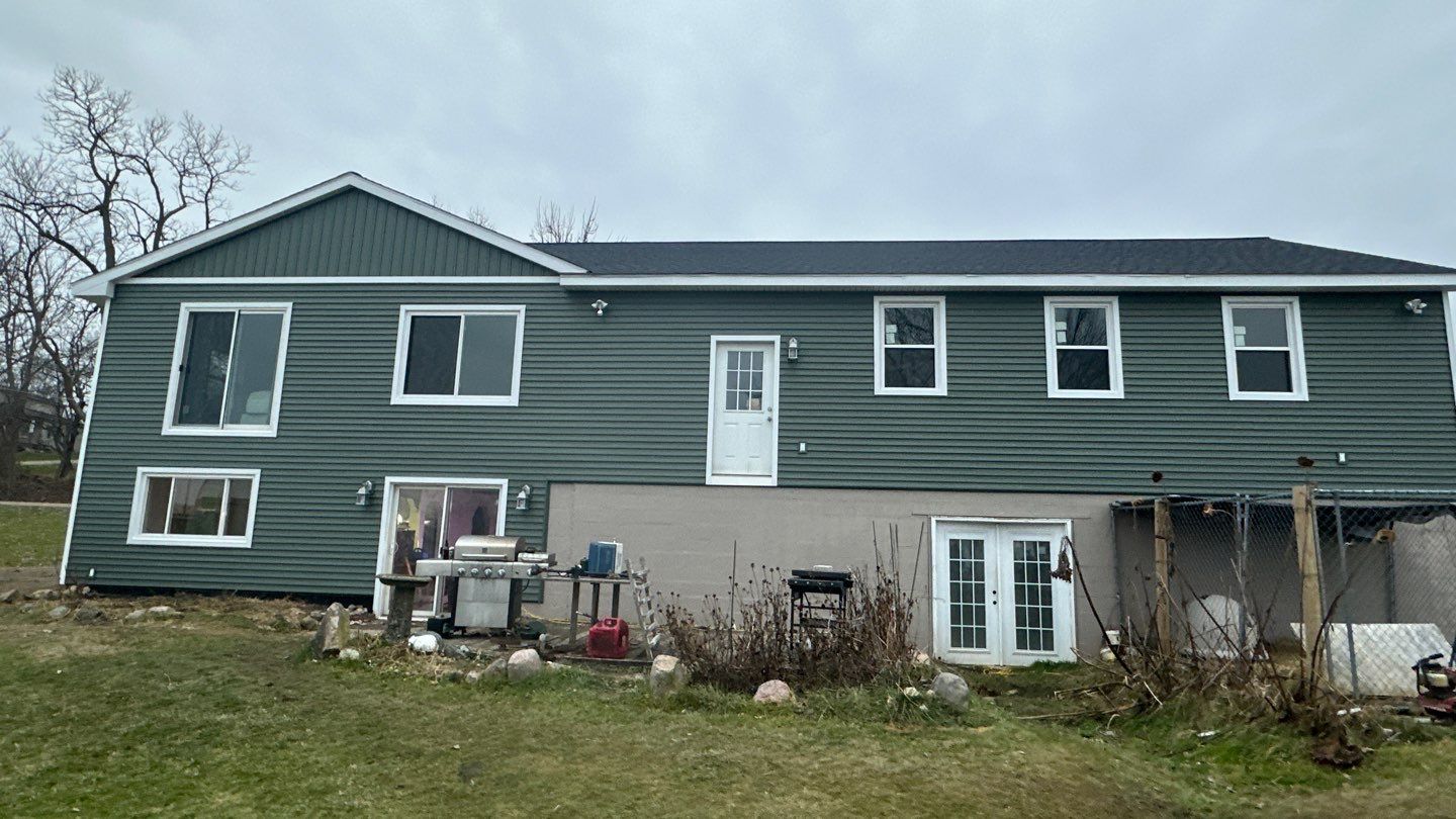 Siding Replacement using CertainTeed Restoration Classis D4 by 180 Contractors
