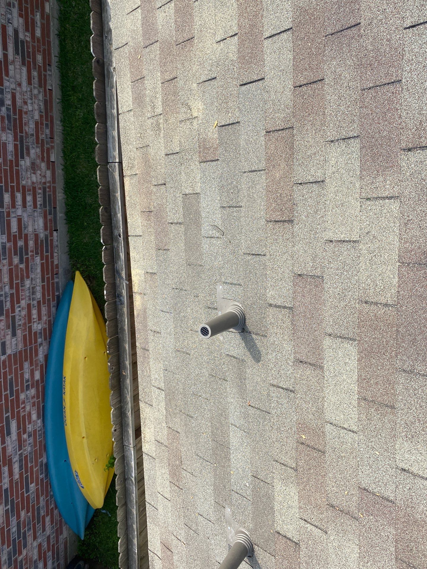 Hail Damage using Owen's Corning Duration (Lifetime) Shingles by Roof Repair Company