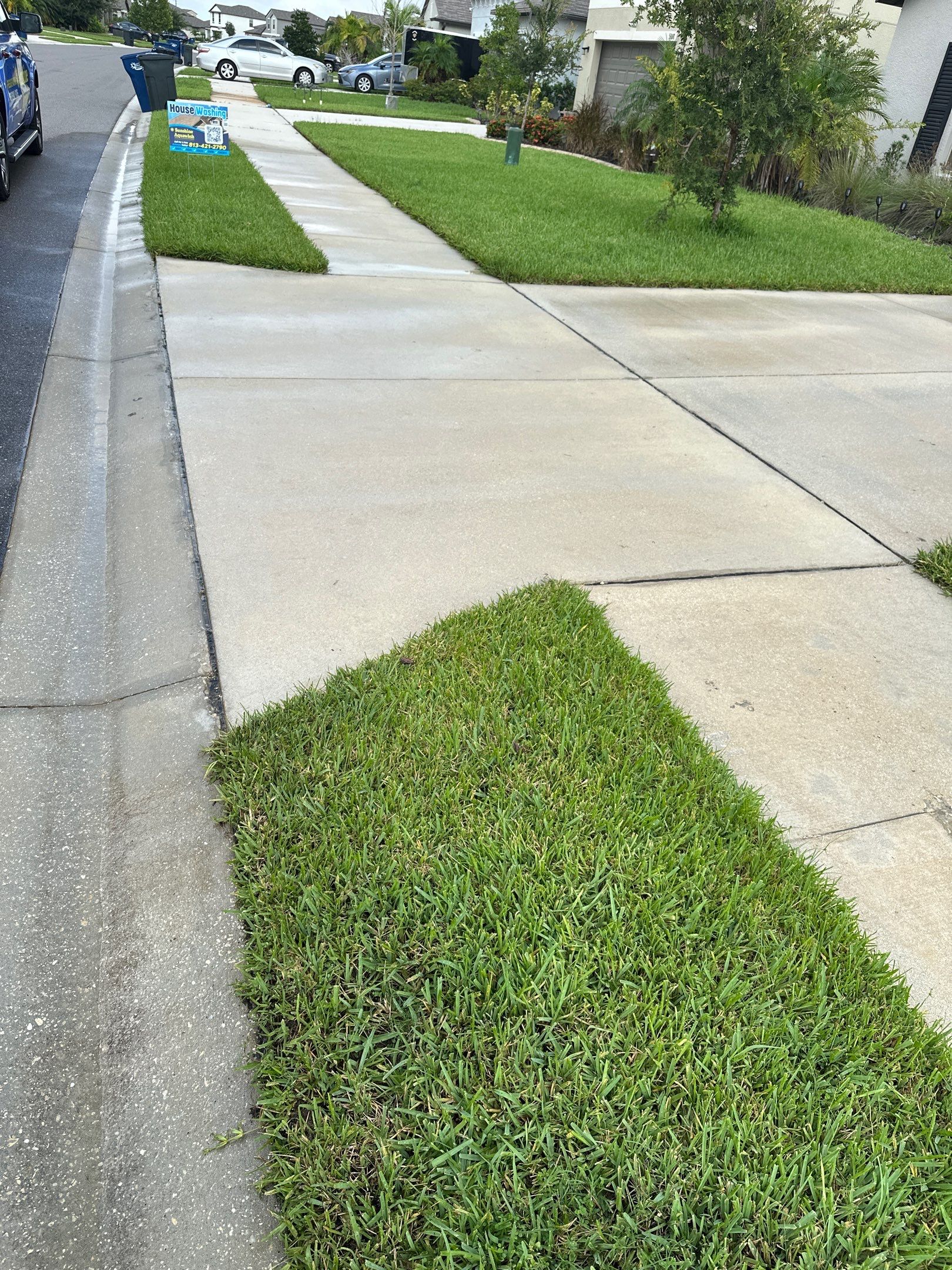 🚿 Concrete Driveway, Sidewalk & Entryway Cleaning – Trevesta Community, Palmetto, FL by Sunshine AquaWash