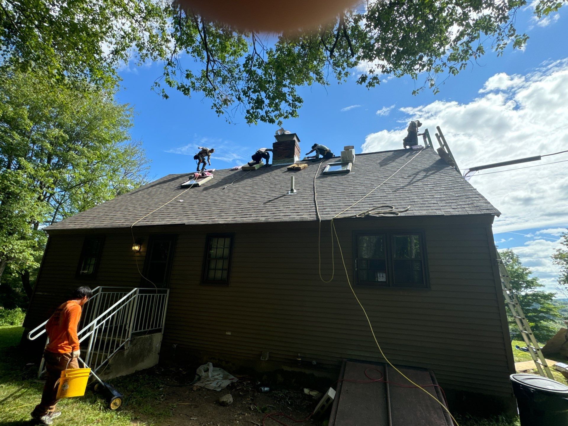Pittsfield, NH – Owens Corning TruDefinition® Roof Installation by Tall pine roofing