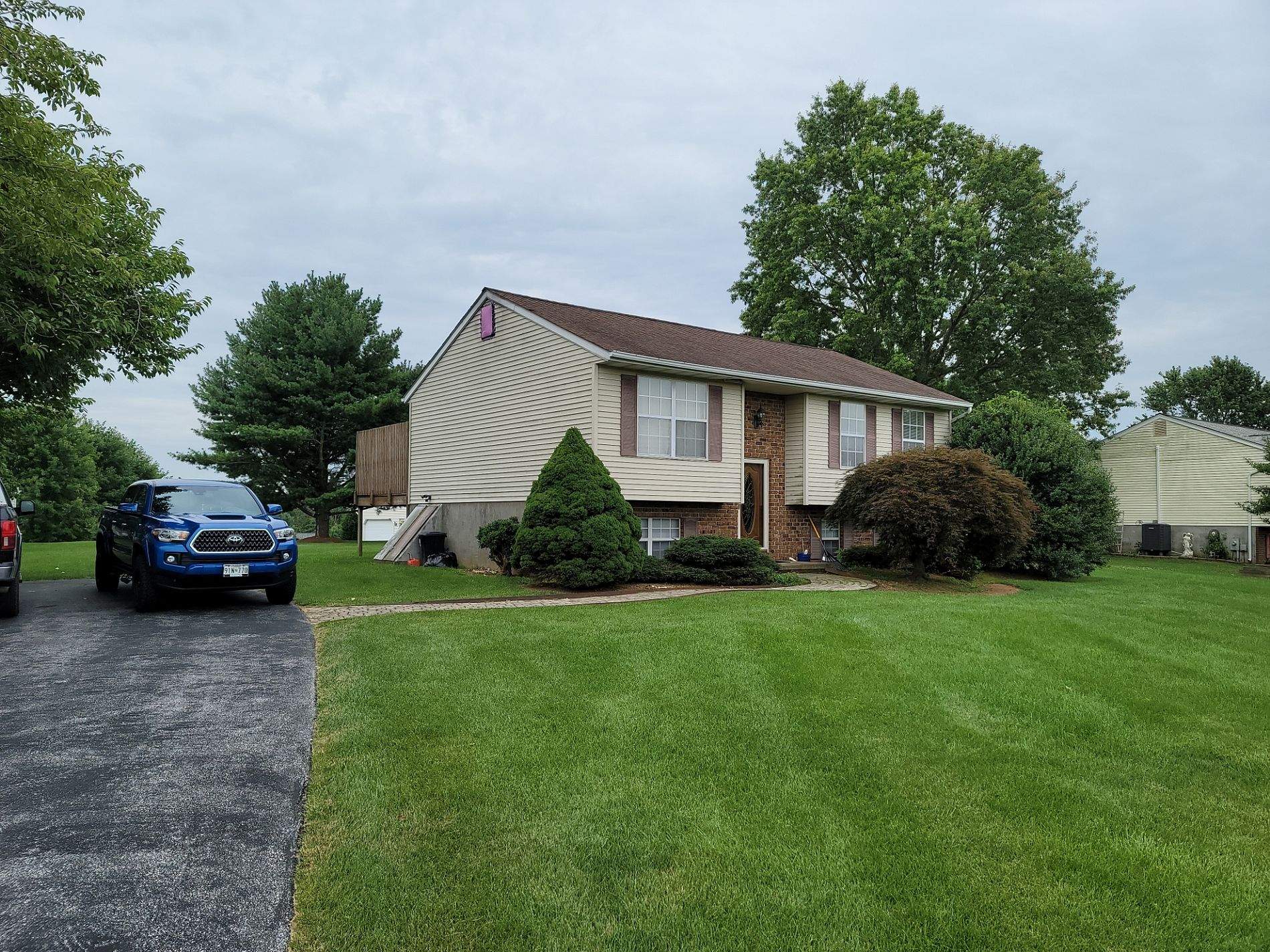 Roof, Siding & Deck Replacement by Roof Right Inc