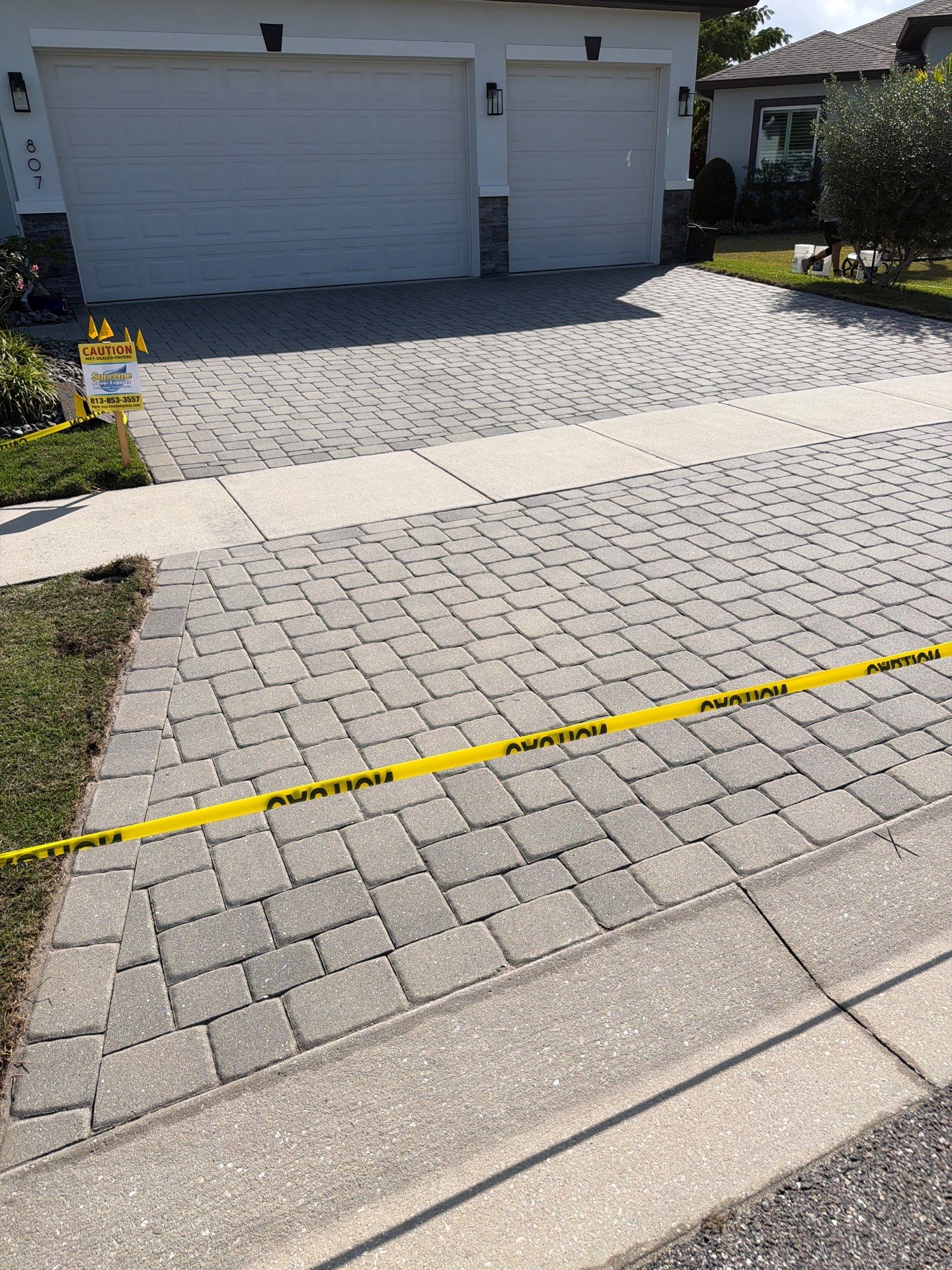Full-Scale Paver Stripping and Sealing in La Paloma Sun City Center by Supreme Paver Experts
