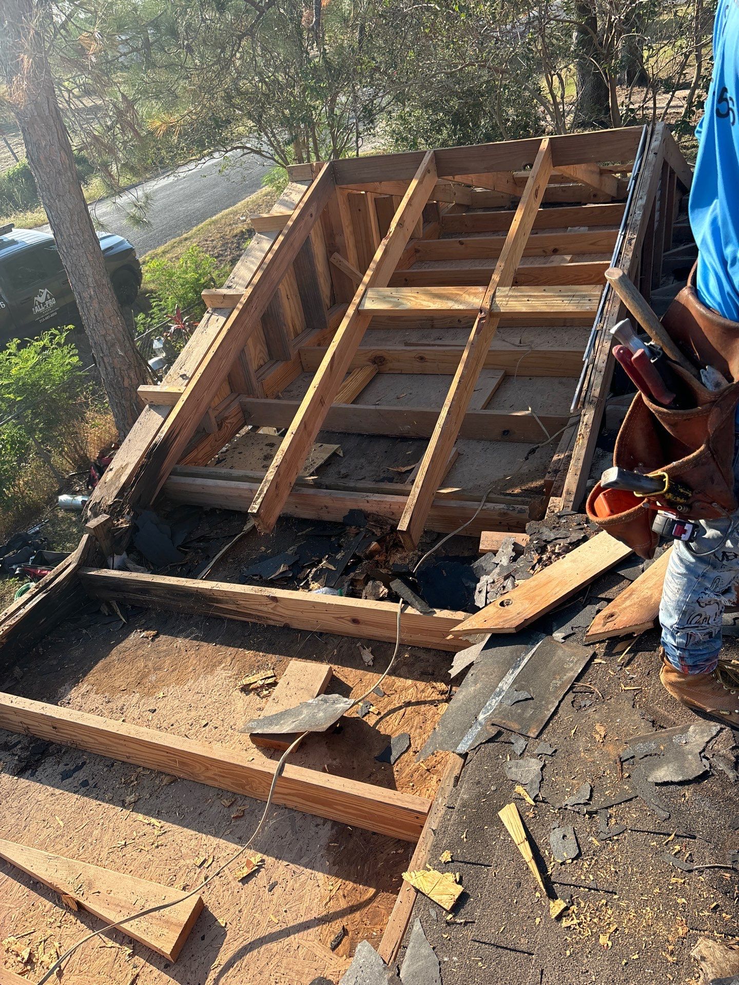 Residential Roofing Installation using Owen's Corning Duration (Lifetime) Shingles by Roof Repair Company
