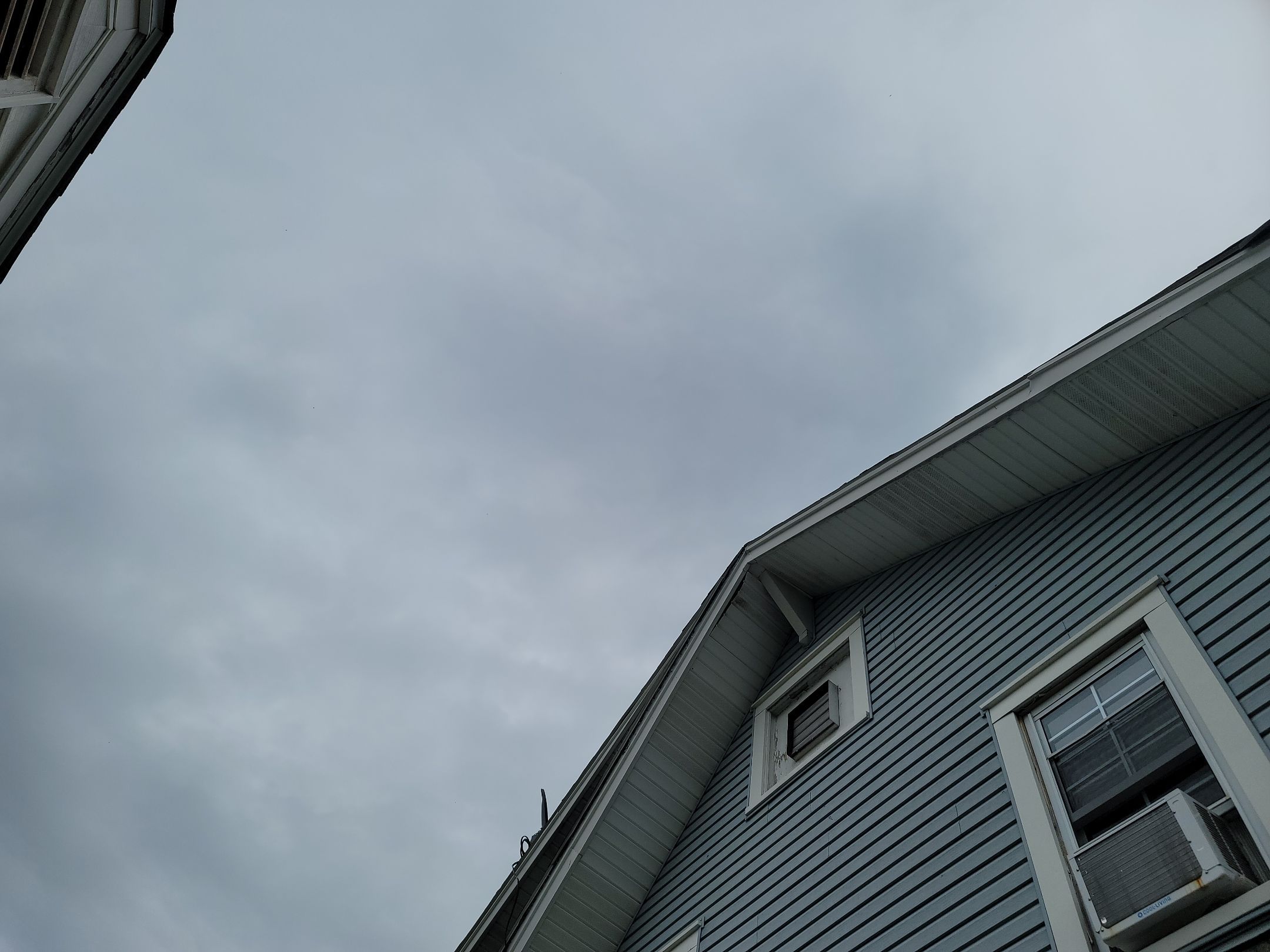 ATLAS PINNACLE COLOR: MORNING HARVEST DRIP EDGE: WHITE by Eagle Eye Roofing