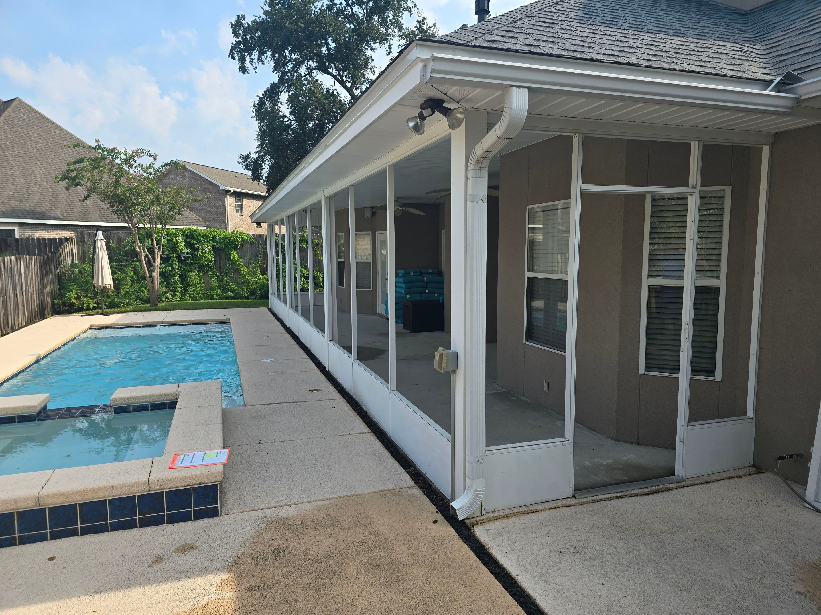 Poolside Glass Under in Fort Walton Beach by Titan Sunrooms