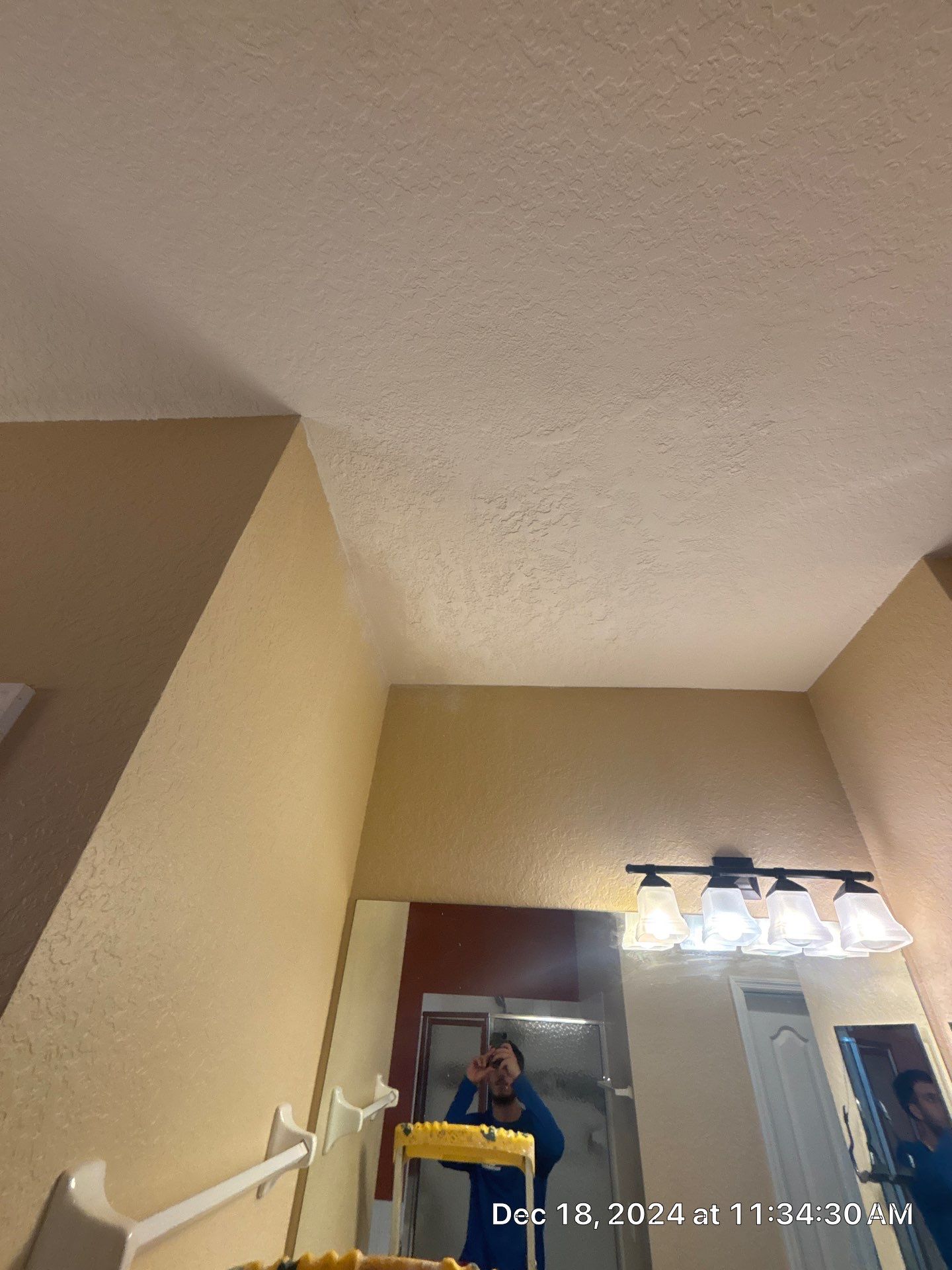 Mold Damage Removal by Ampm Restoration Services