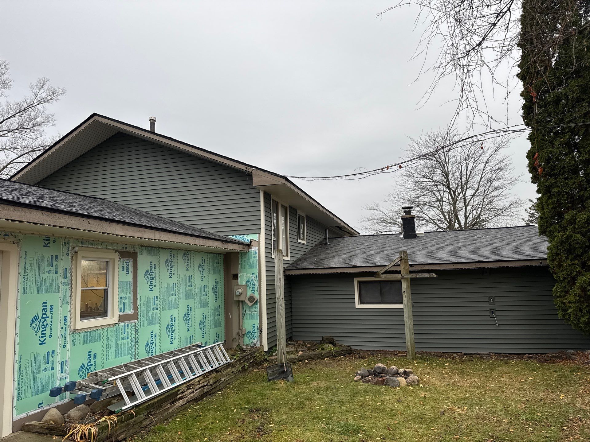 Siding Replacement using Alside Charter Oak D4.5" by 180 Contractors