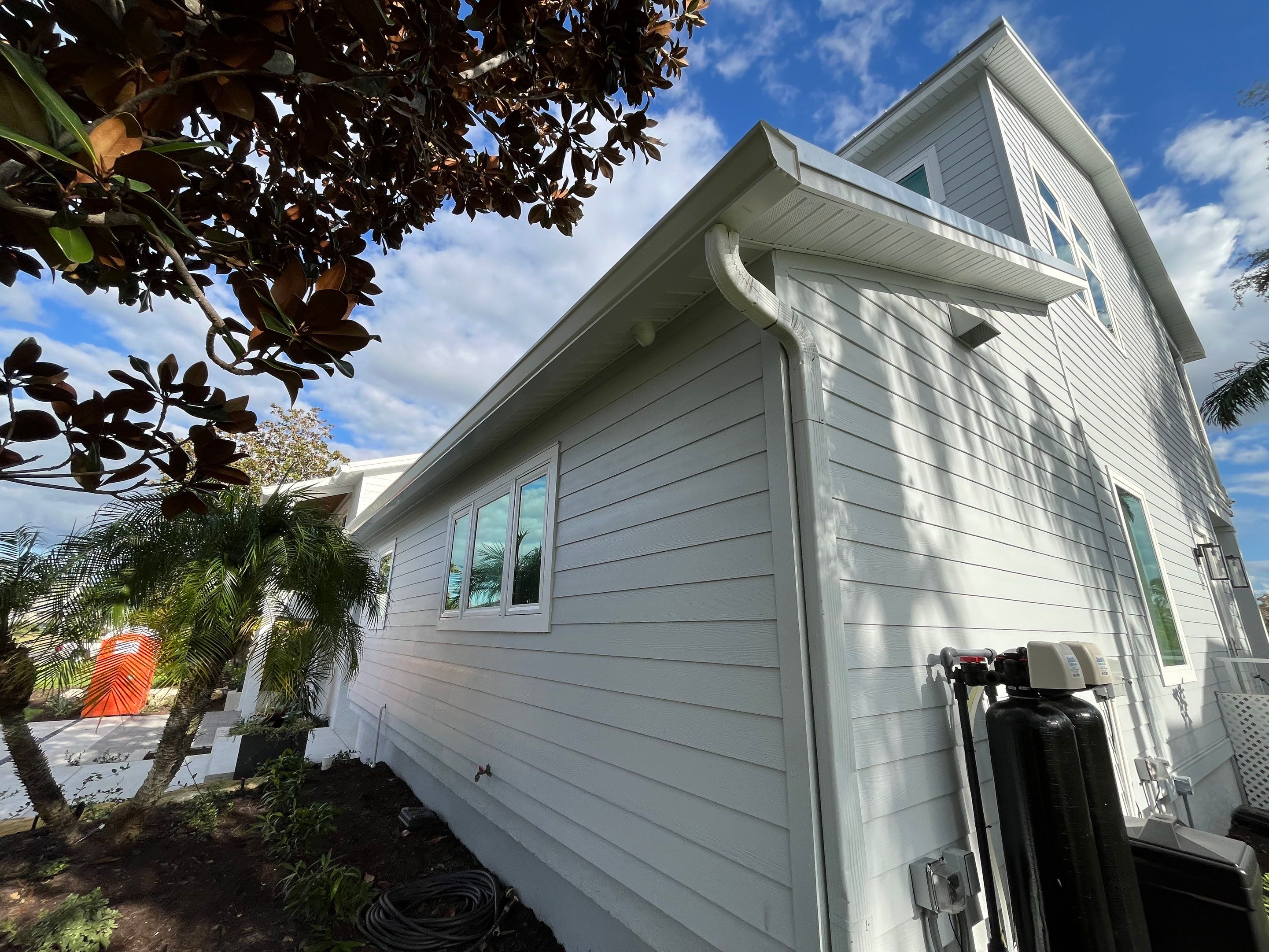 7-Inch K-Style Seamless White Gutters in Osprey FL by Gutter Professors