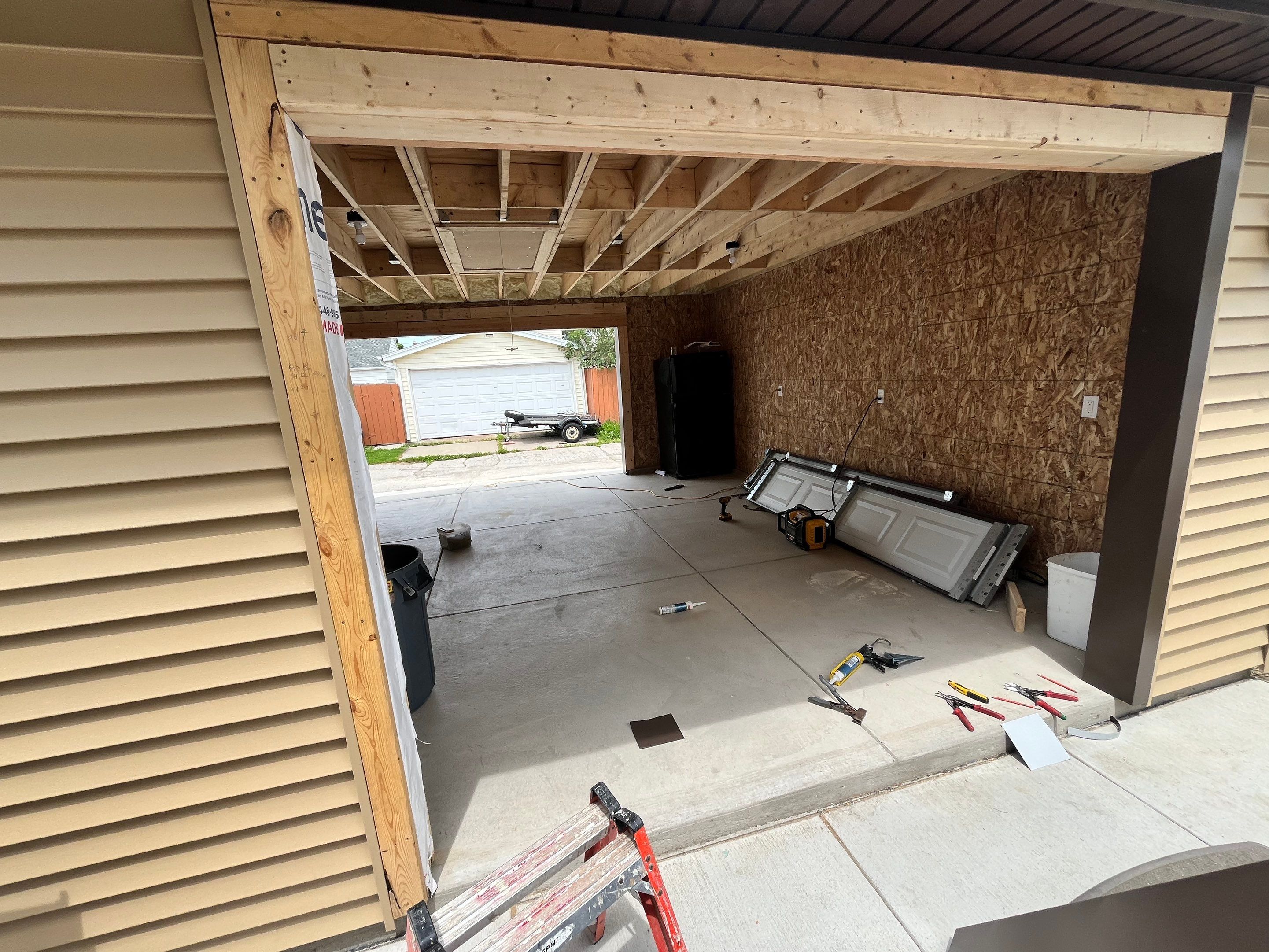 Garage by Ivy Lea Construction
