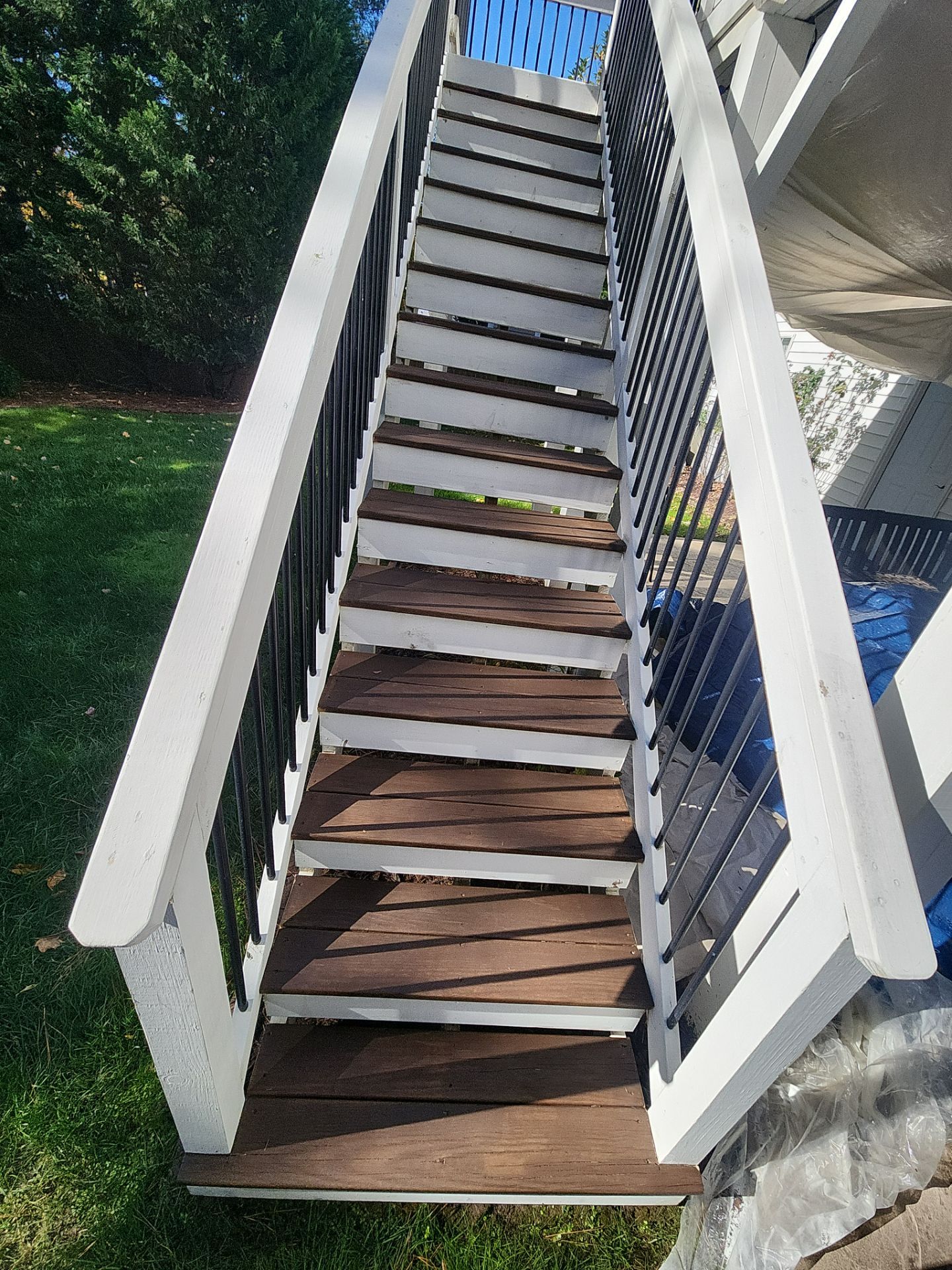 Wood Deck using Wood Stain by DuraSeal