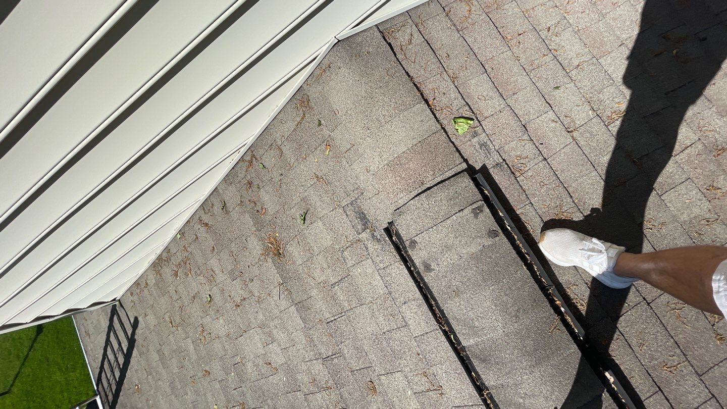 Springfield CertainTeed Landmark Weathered Wood Roof Installation by RM Banning, Inc.