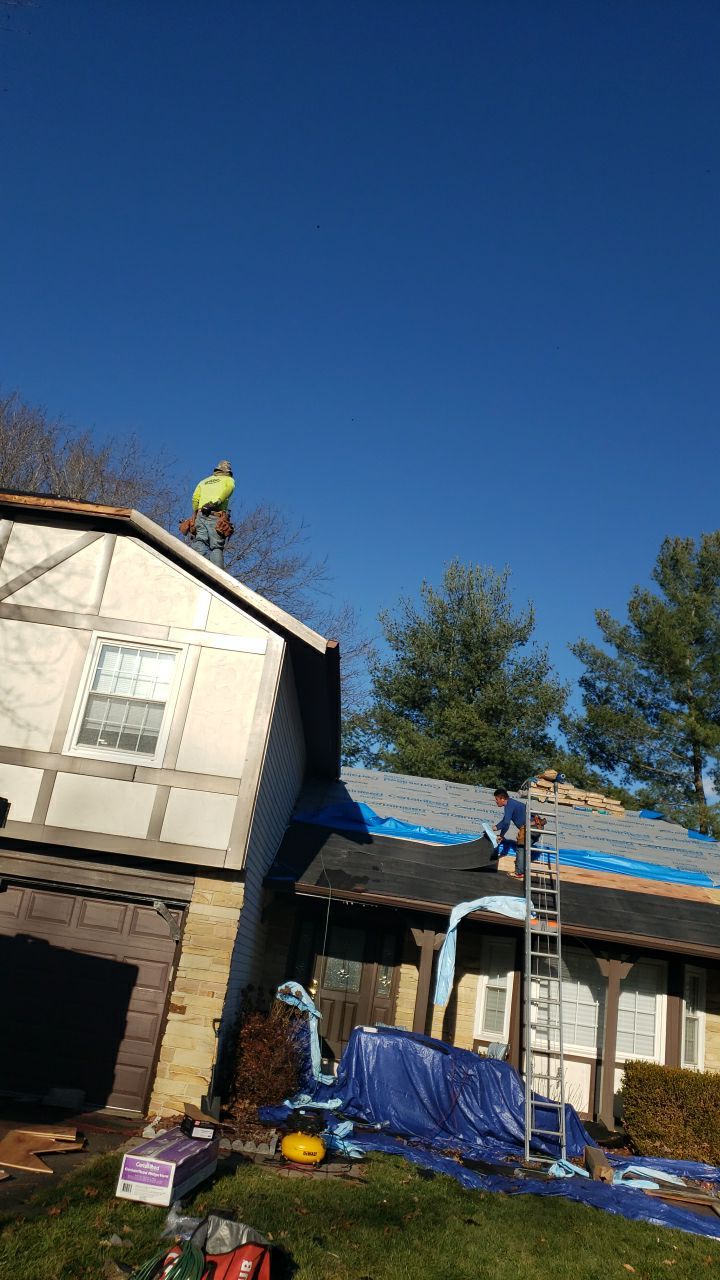 Springfield: CertainTeed Landmark Designer Shingles in Burnt Sienna by RM Banning, Inc.