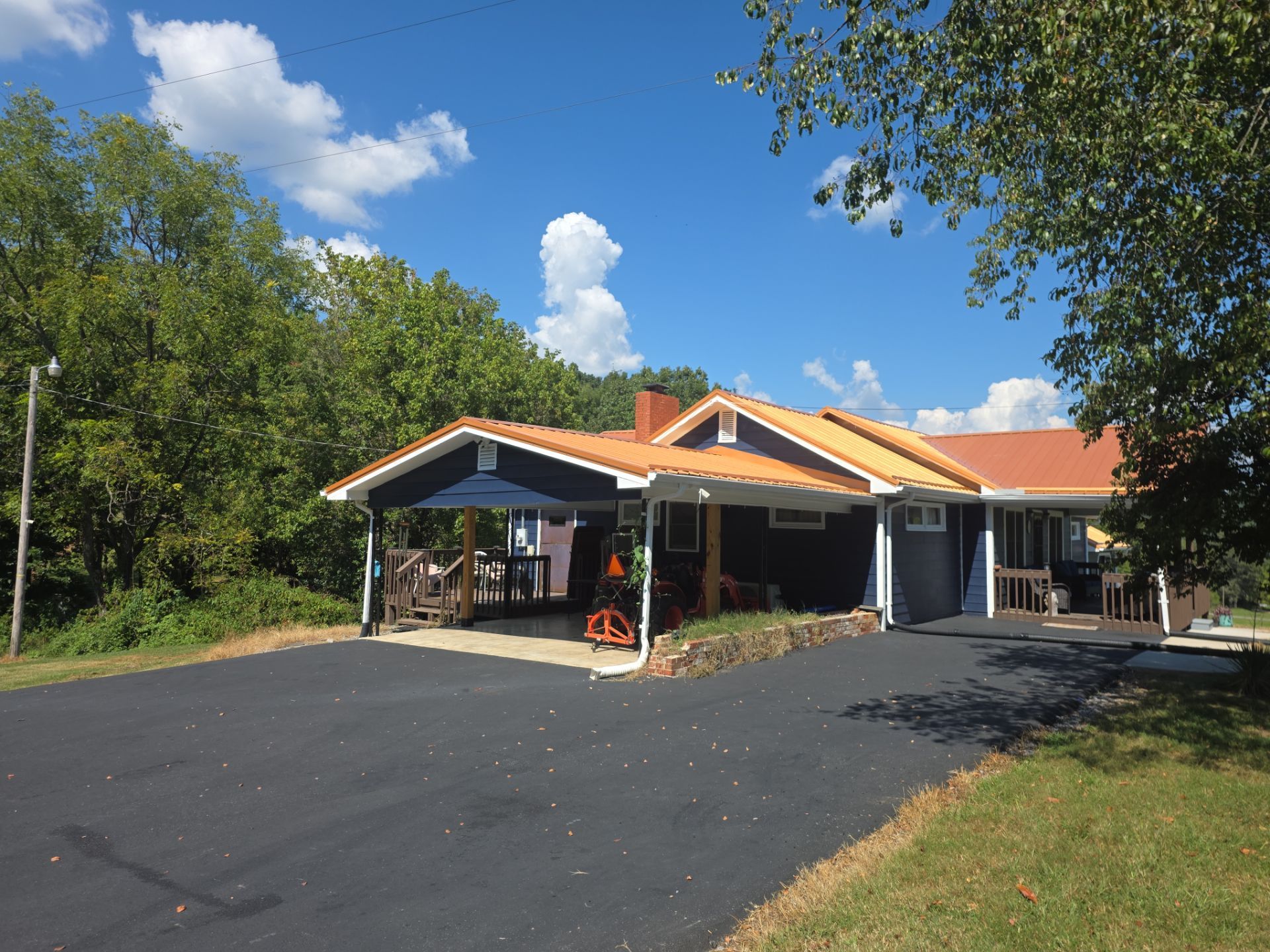 Jones Residence by Omnia Roofing