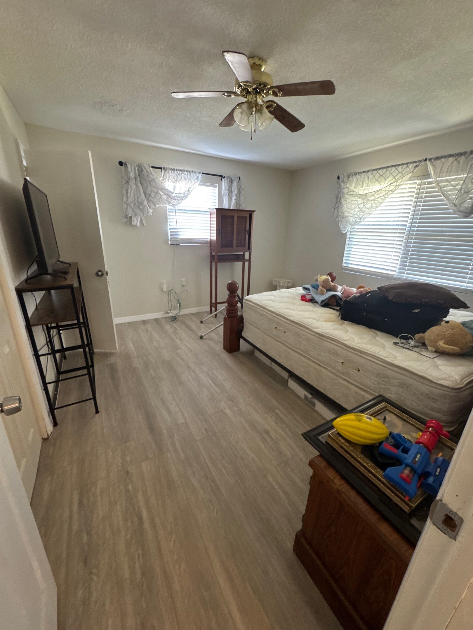 Subfloor Repairs & Flooring Installation by Axtra Hand