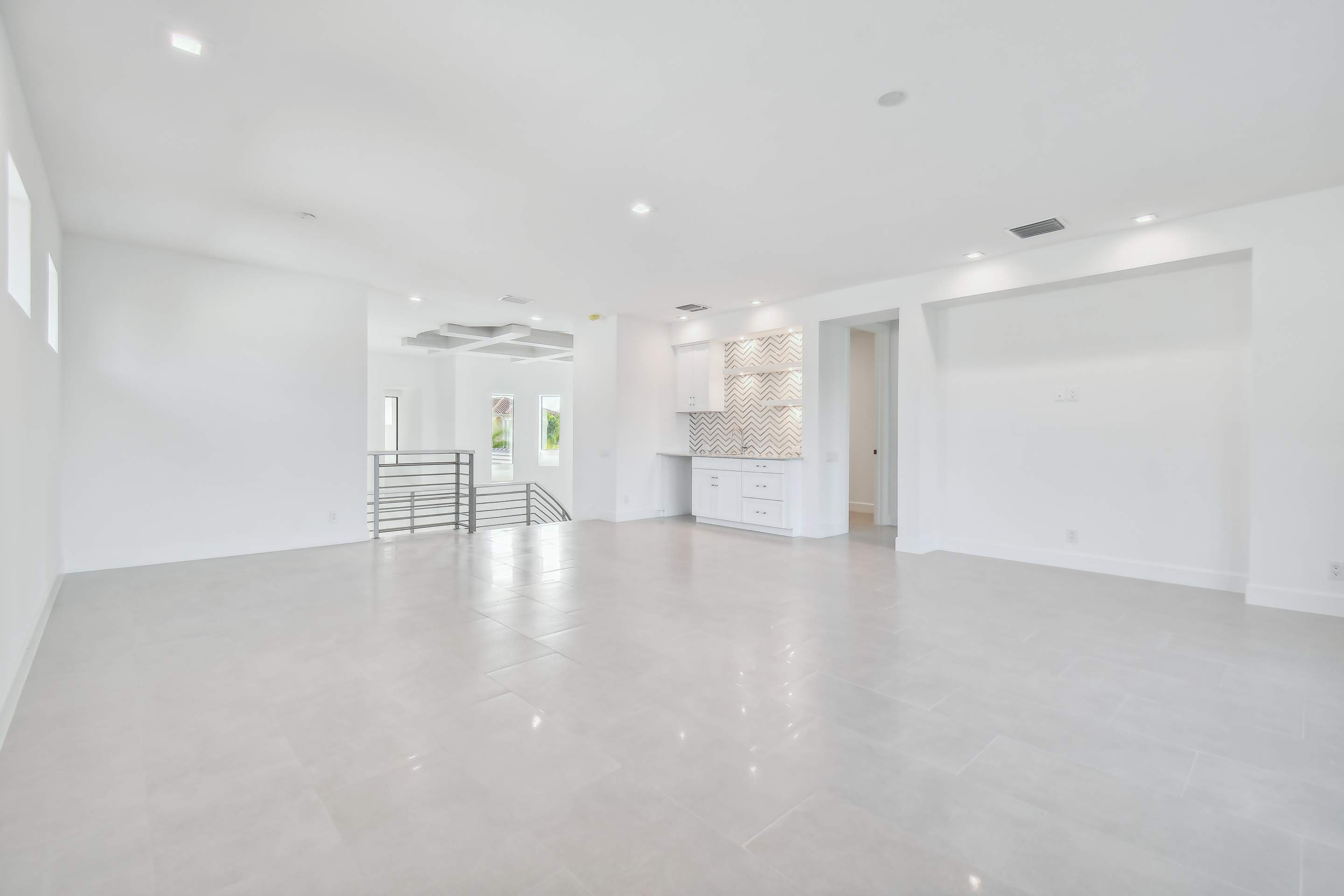 Laguna 1529B by Lyons Heritage Tampa, LLC