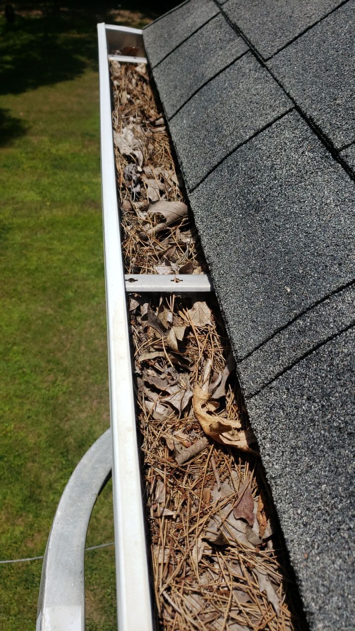 House Wash using cleaner by Power Wash Masters LLC
