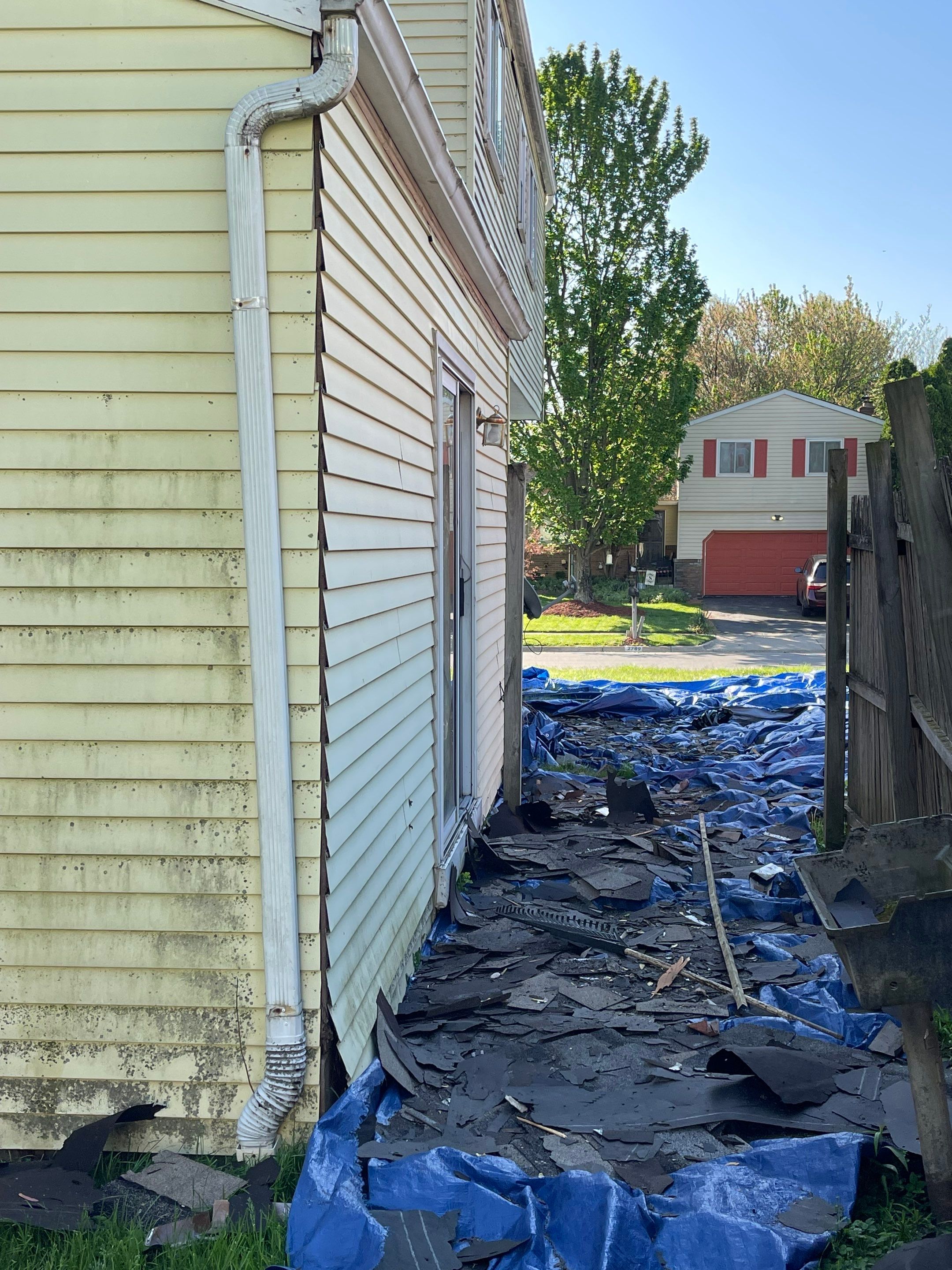 Siding Installation using Exterior Portfolio Vinyl Siding by SOS Home Ohio 