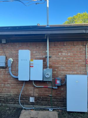 Roberts 12.15KW Solar sytem with 13.5KW storage and SPAN smart panel.