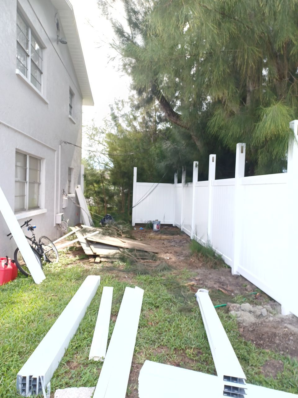 Bradenton, FL 6+2 White Vinyl Privacy Fence  by Asap fence and gates, LLC