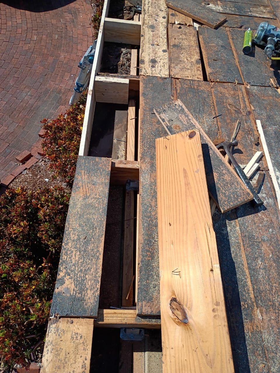 Project in St. Petersburg 33703 by Mitchell Roofing Company LLC 