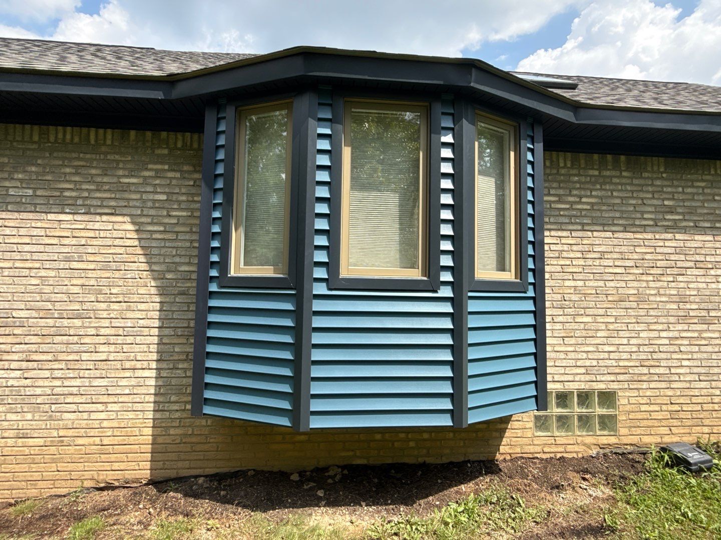 Siding Replacement using Alside Charter Oak D4.5" Laguna Blue by 180 Contractors