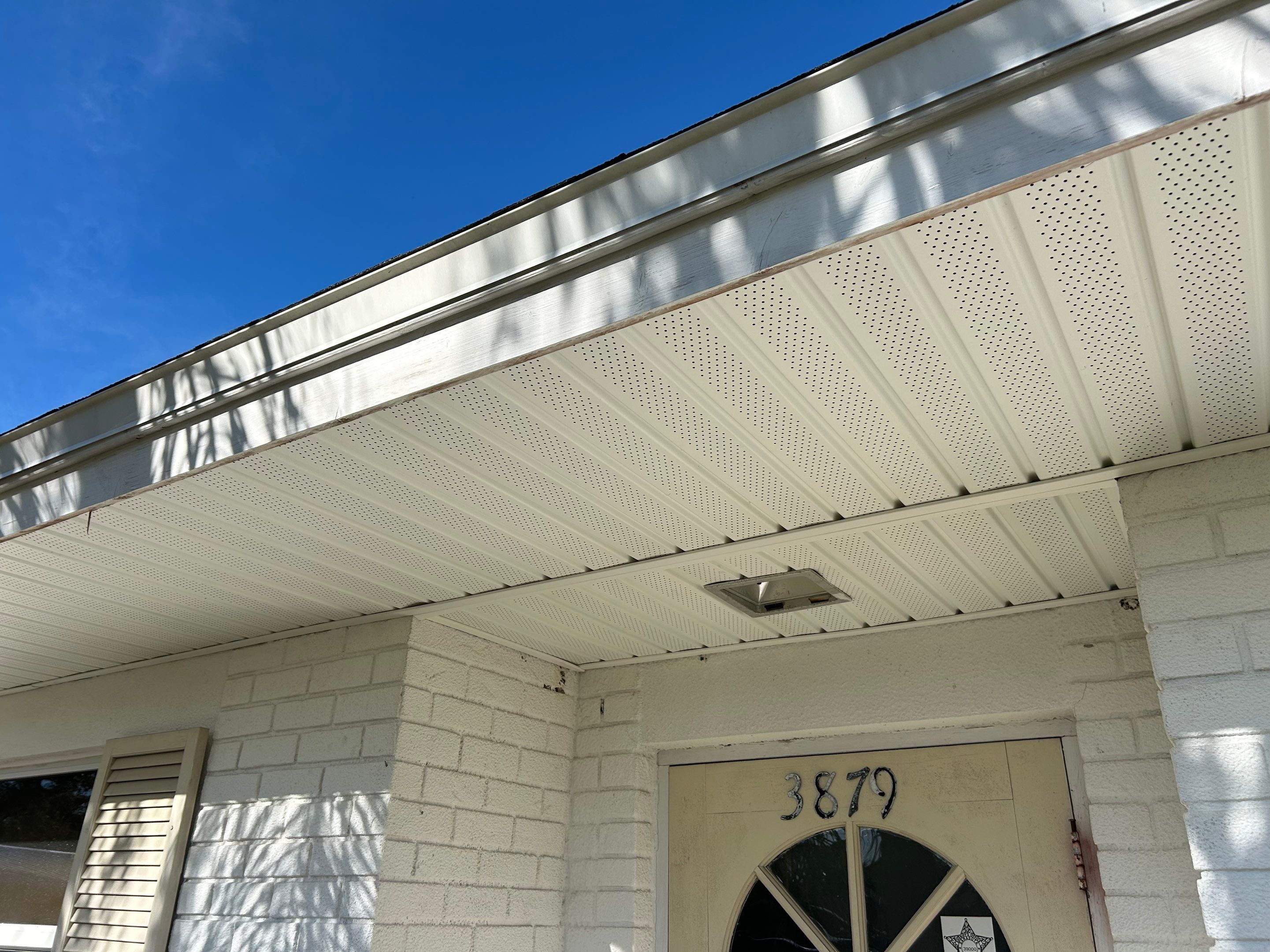 Replace soffit in Sarasota FL by Gutter Professors