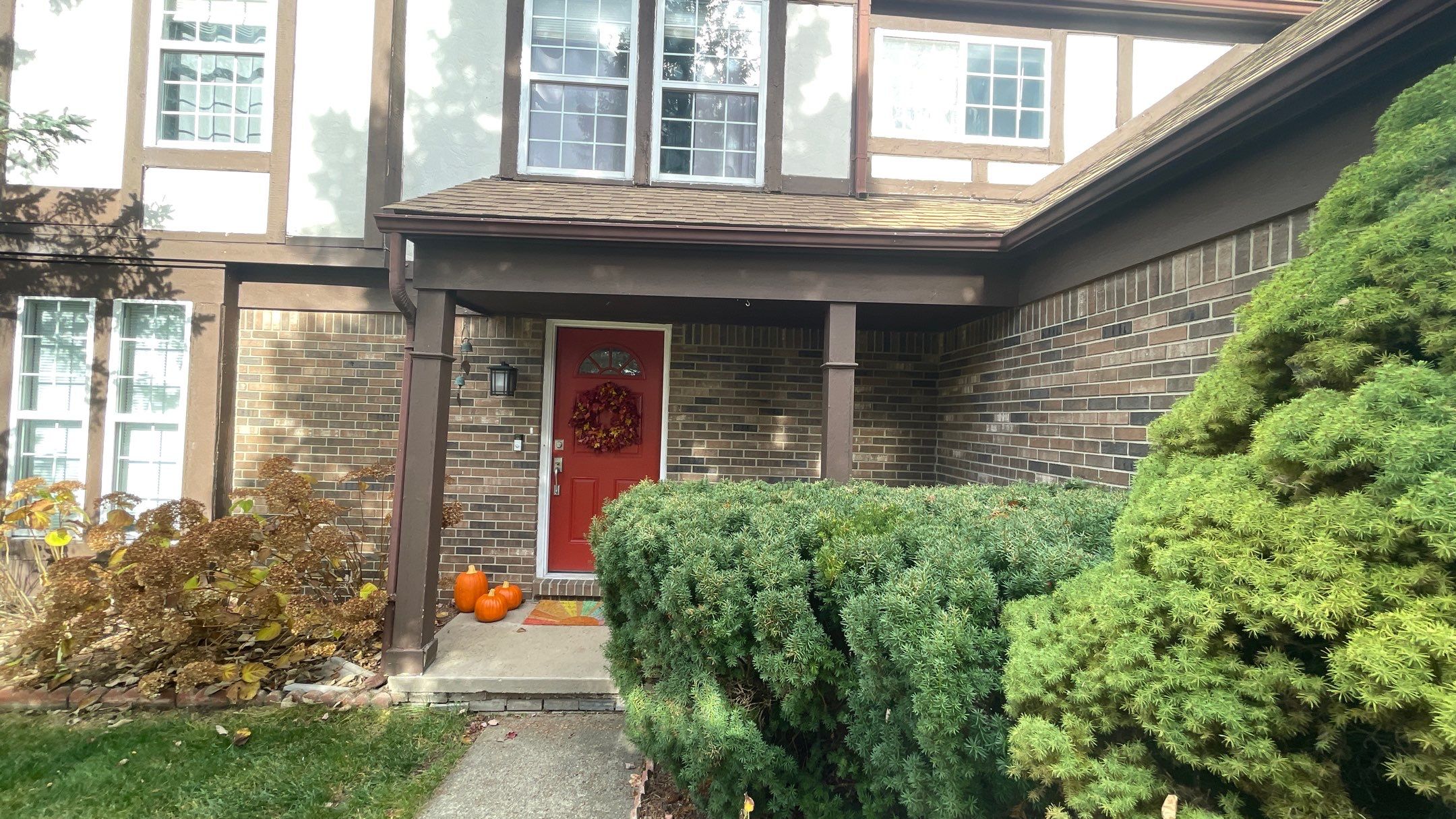 Siding Replacement using CertainTeed Restoration Classis D4 by 180 Contractors