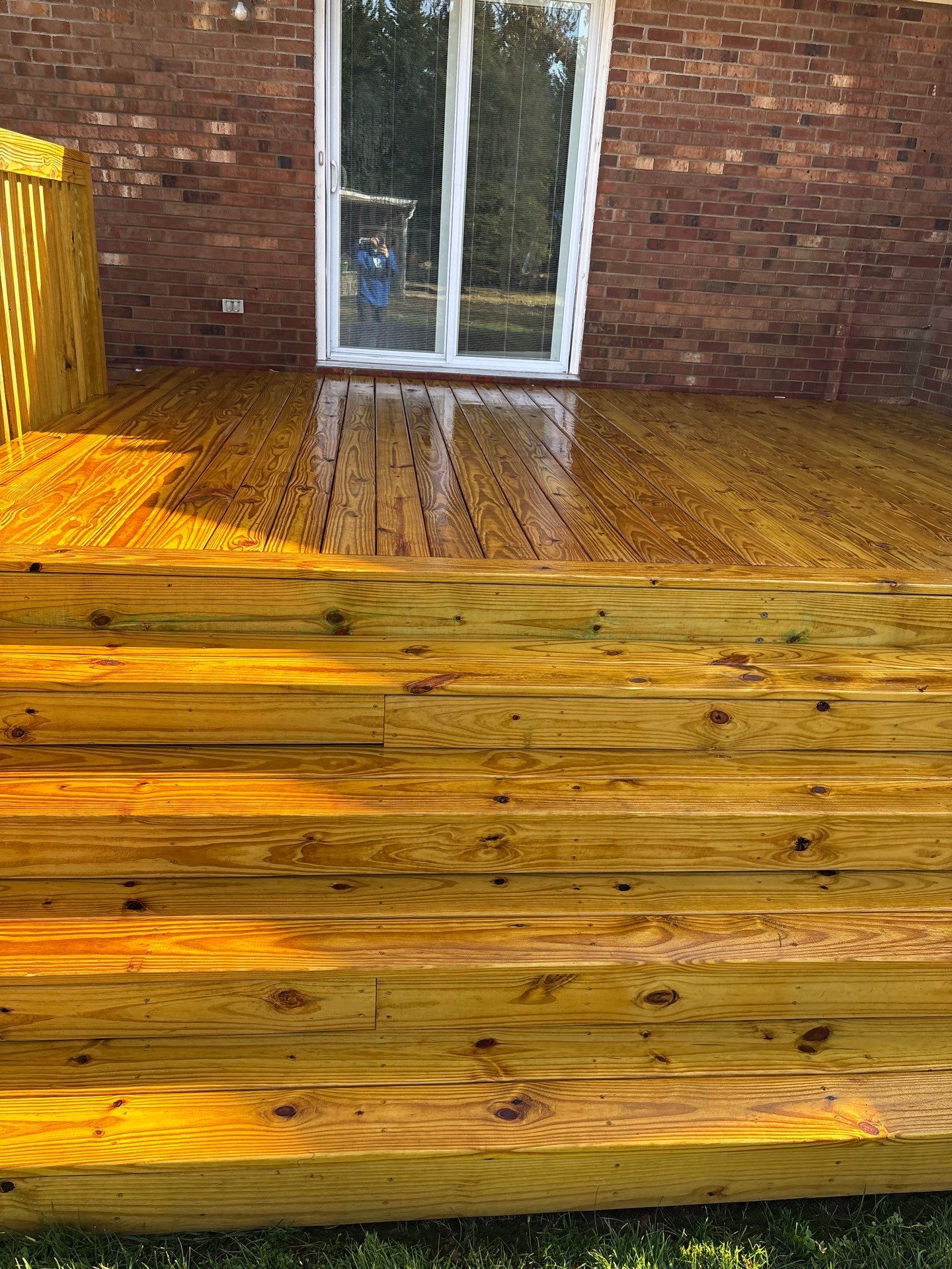 Wood Deck using Wood Sealant by DuraSeal